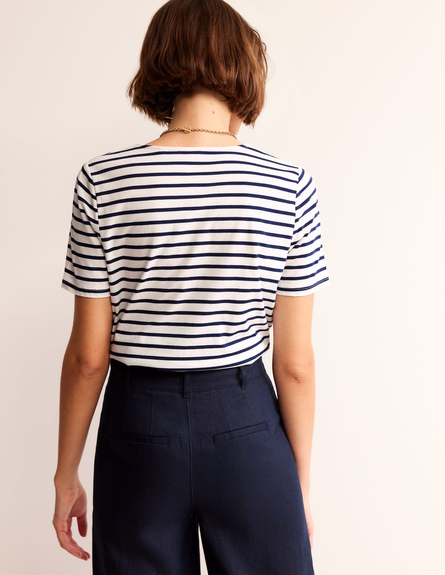 Crochet T-shirt-Ivory, Navy Heart