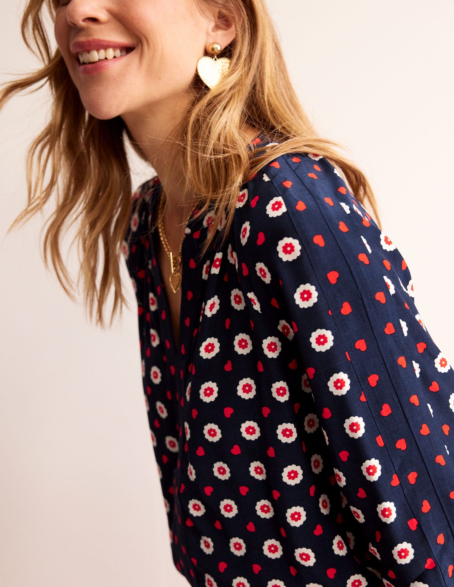 Border Print Raglan Top-Navy, Daisy Heart