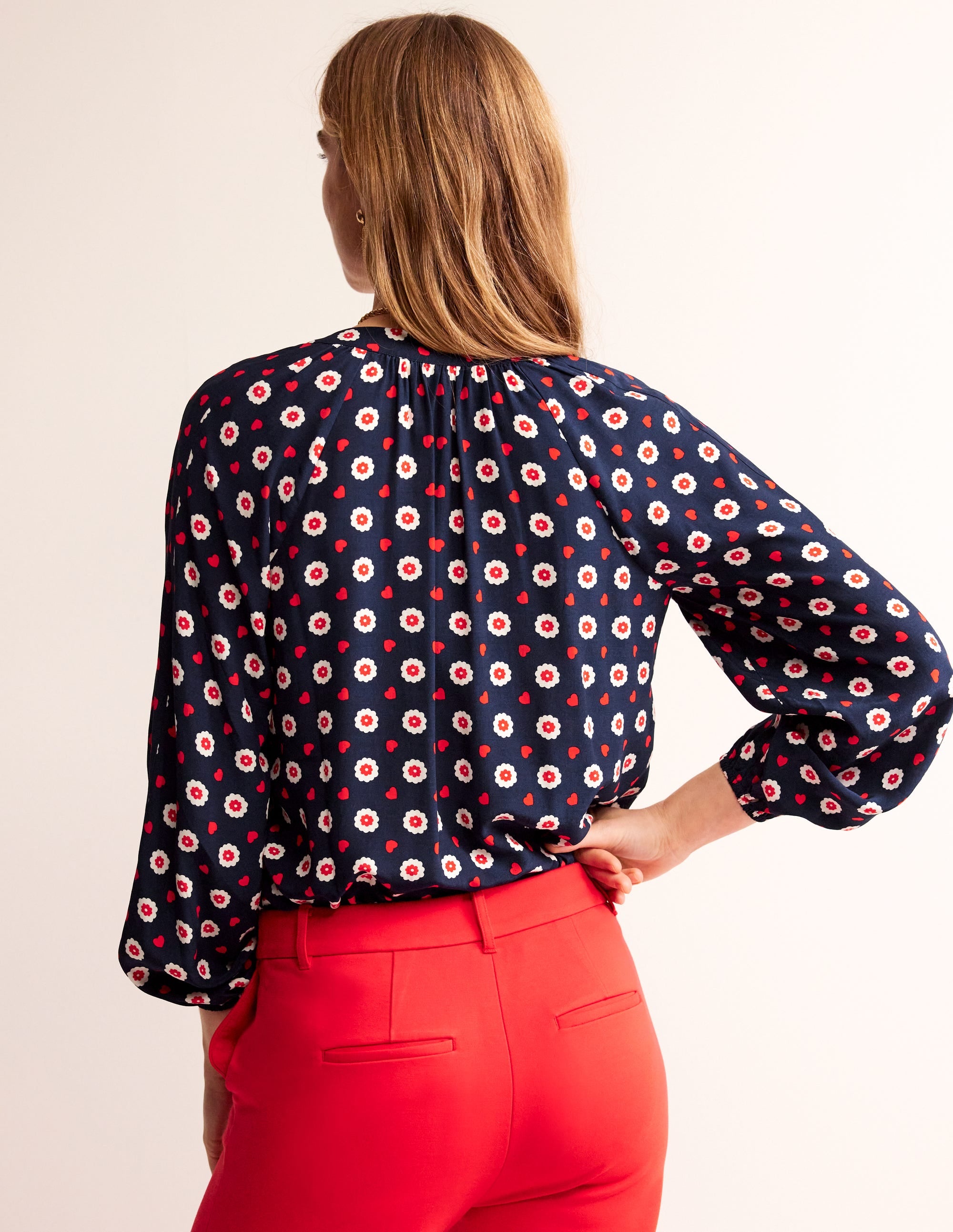 Border Print Raglan Top-Navy, Daisy Heart - Image 3