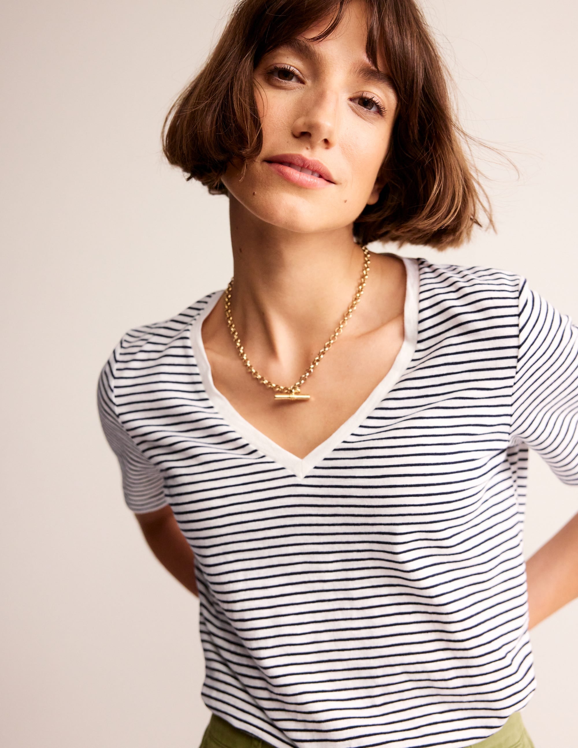 Regular V-Neck Slub T-shirt-Ivory, Navy - Image 2