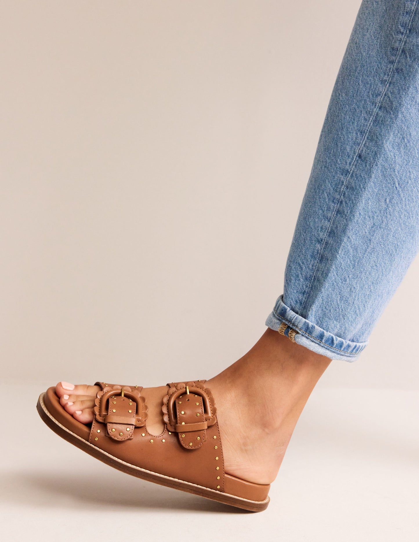Double Buckle Sliders-Tan Stud