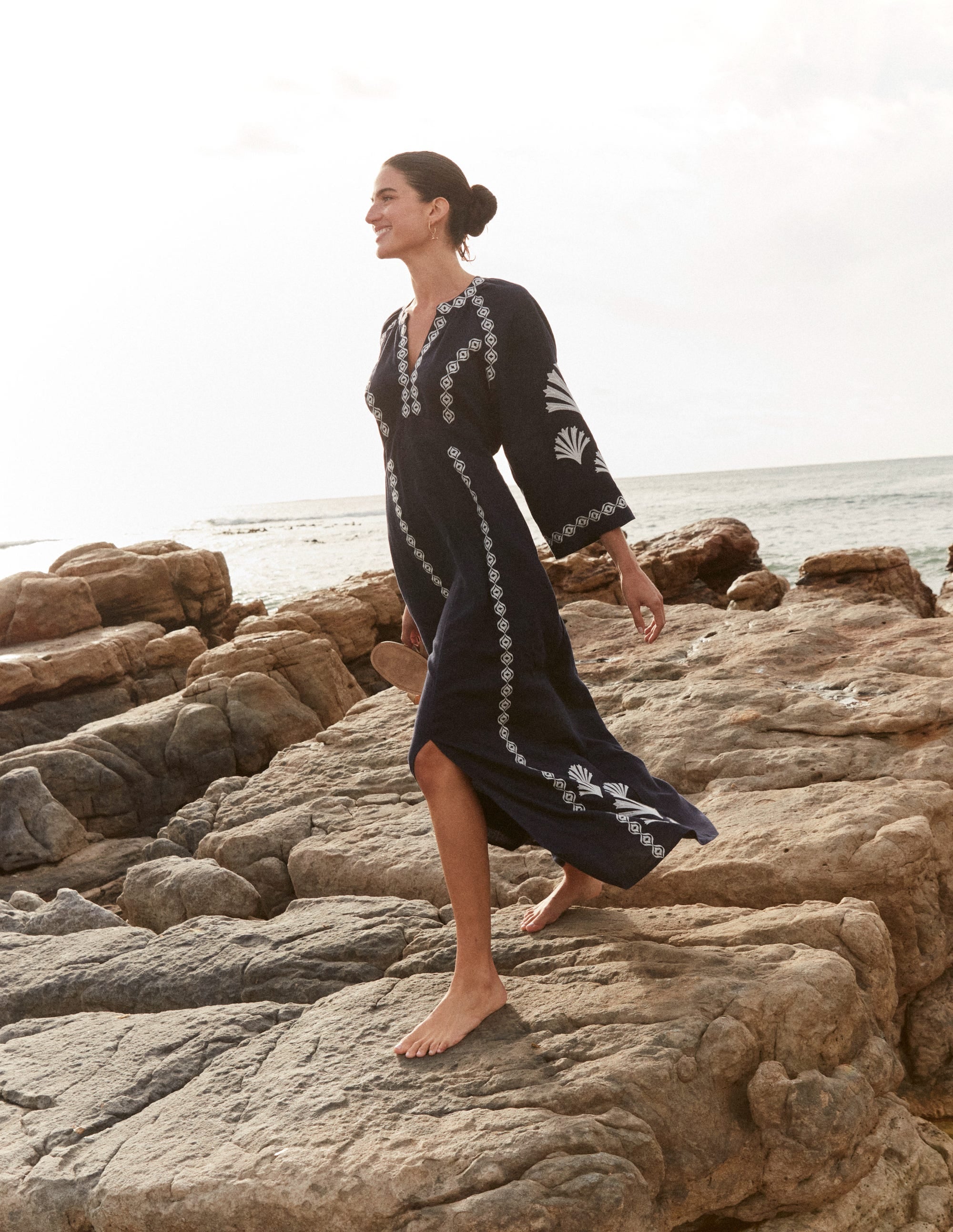 Una Linen Midi Dress-Navy - Image 7