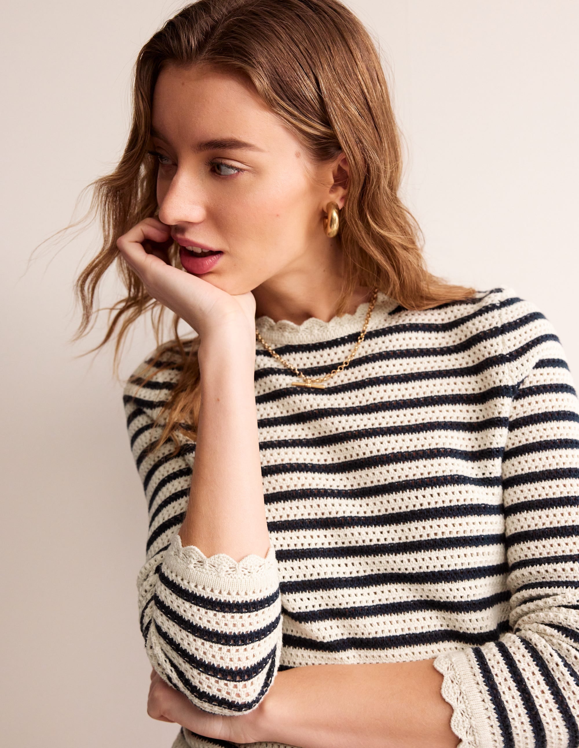 Textured Scallop Jumper-Warm Ivory/ Naval Academy - Image 1
