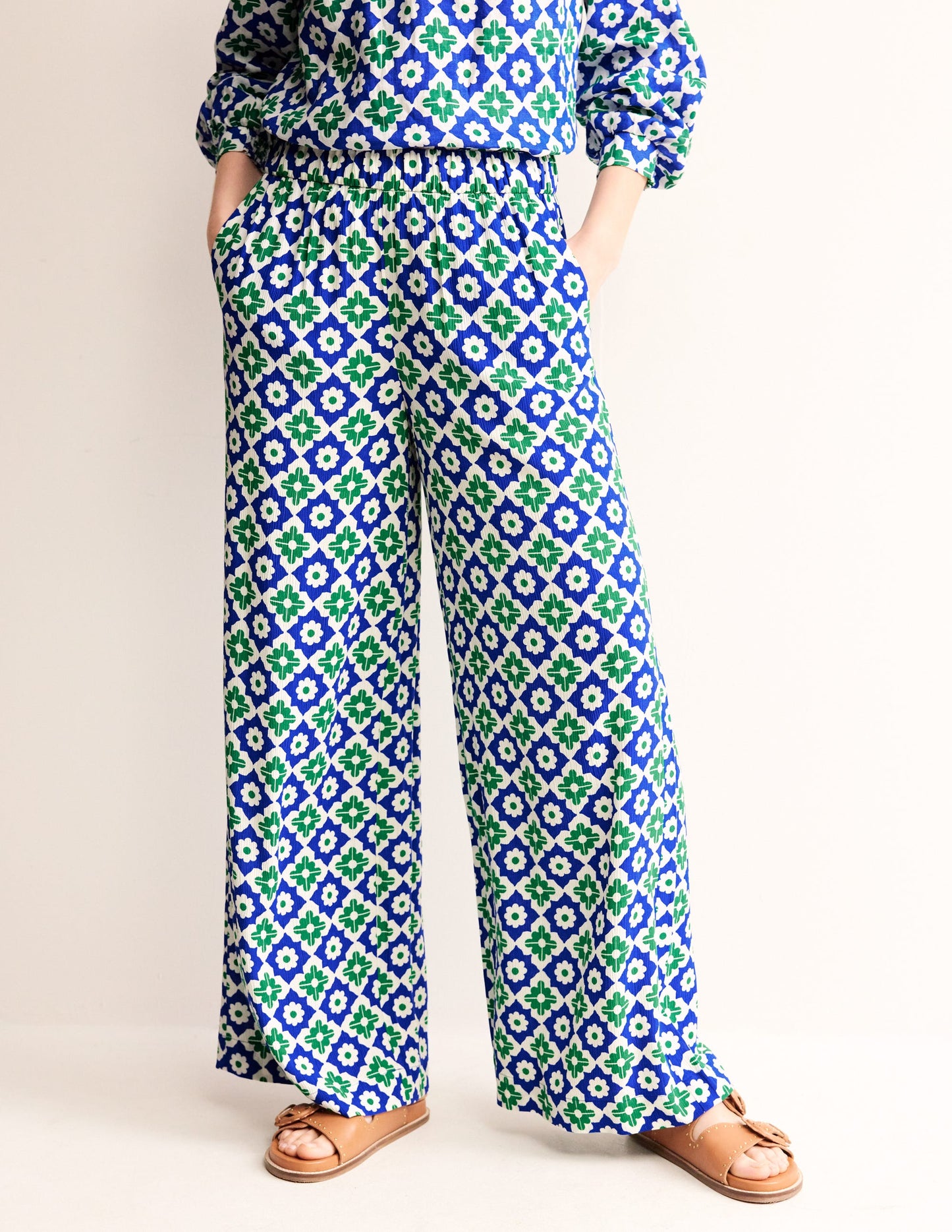 Crinkle Wide Trousers-Green Tambourine, Geometric