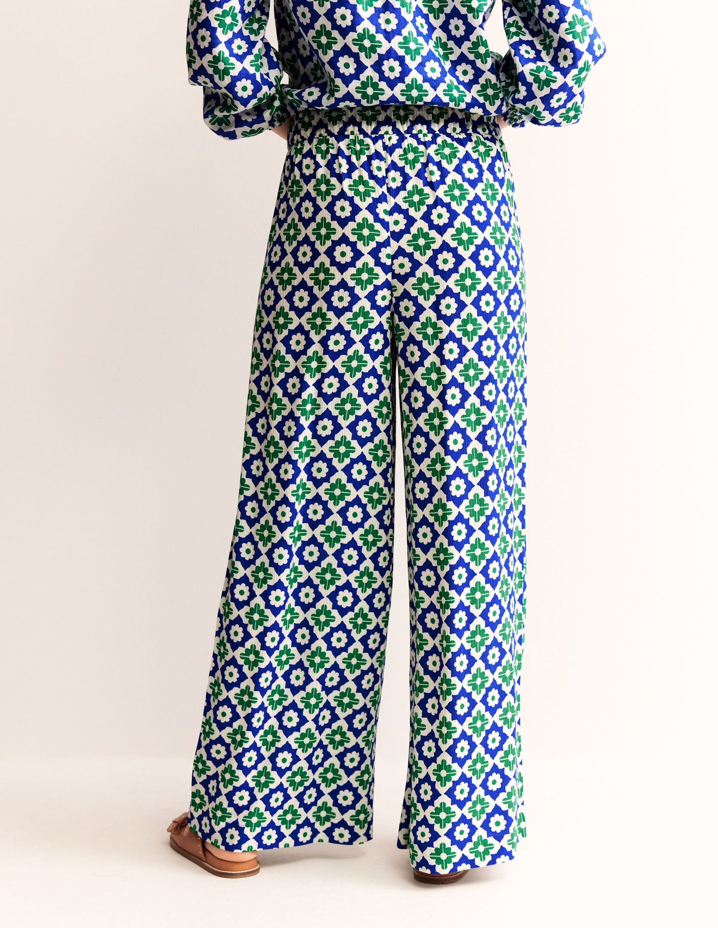 Crinkle Wide Trousers-Green Tambourine, Geometric