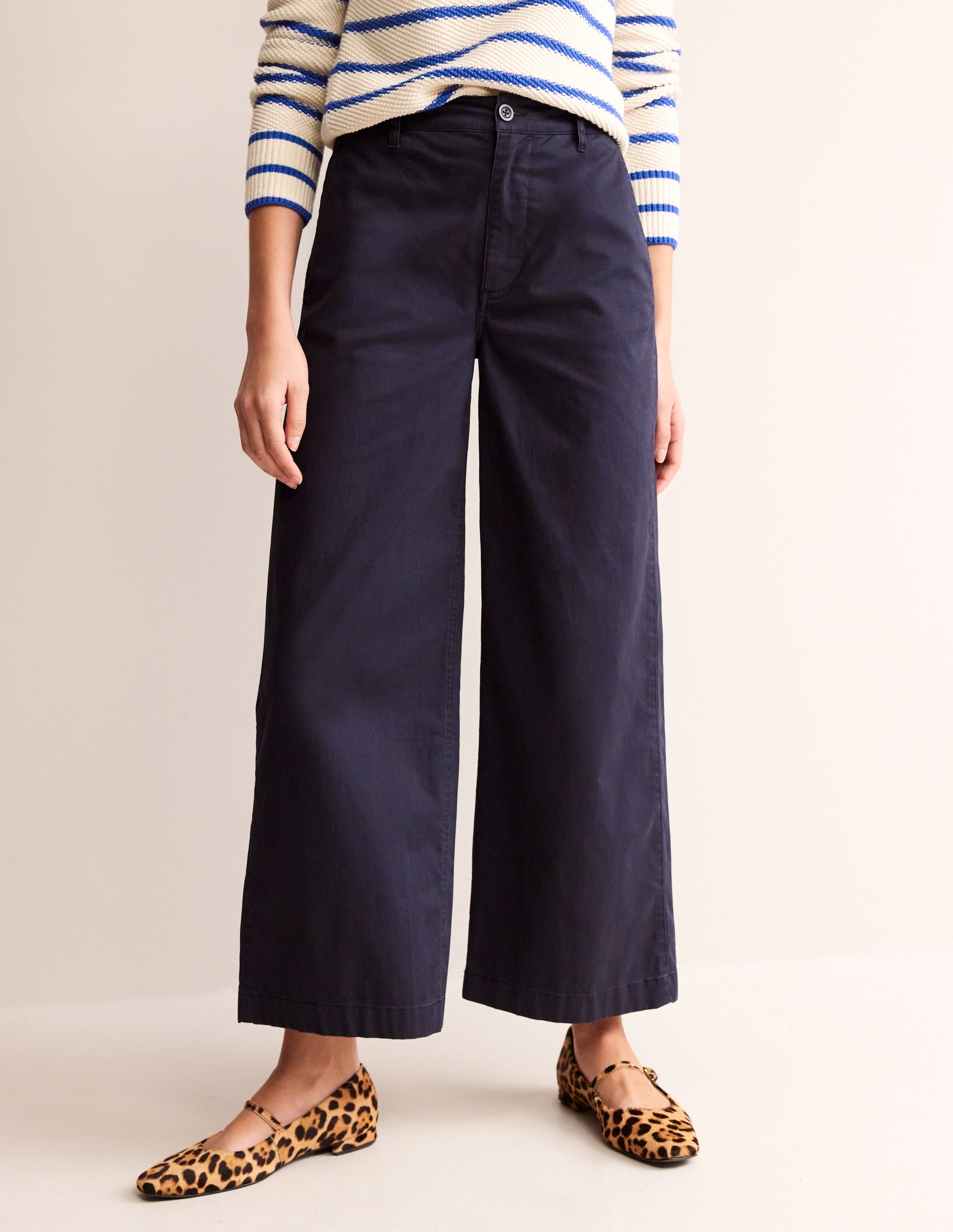 BARNSBURY WIDE LEG CHINO-Navy - Image 4