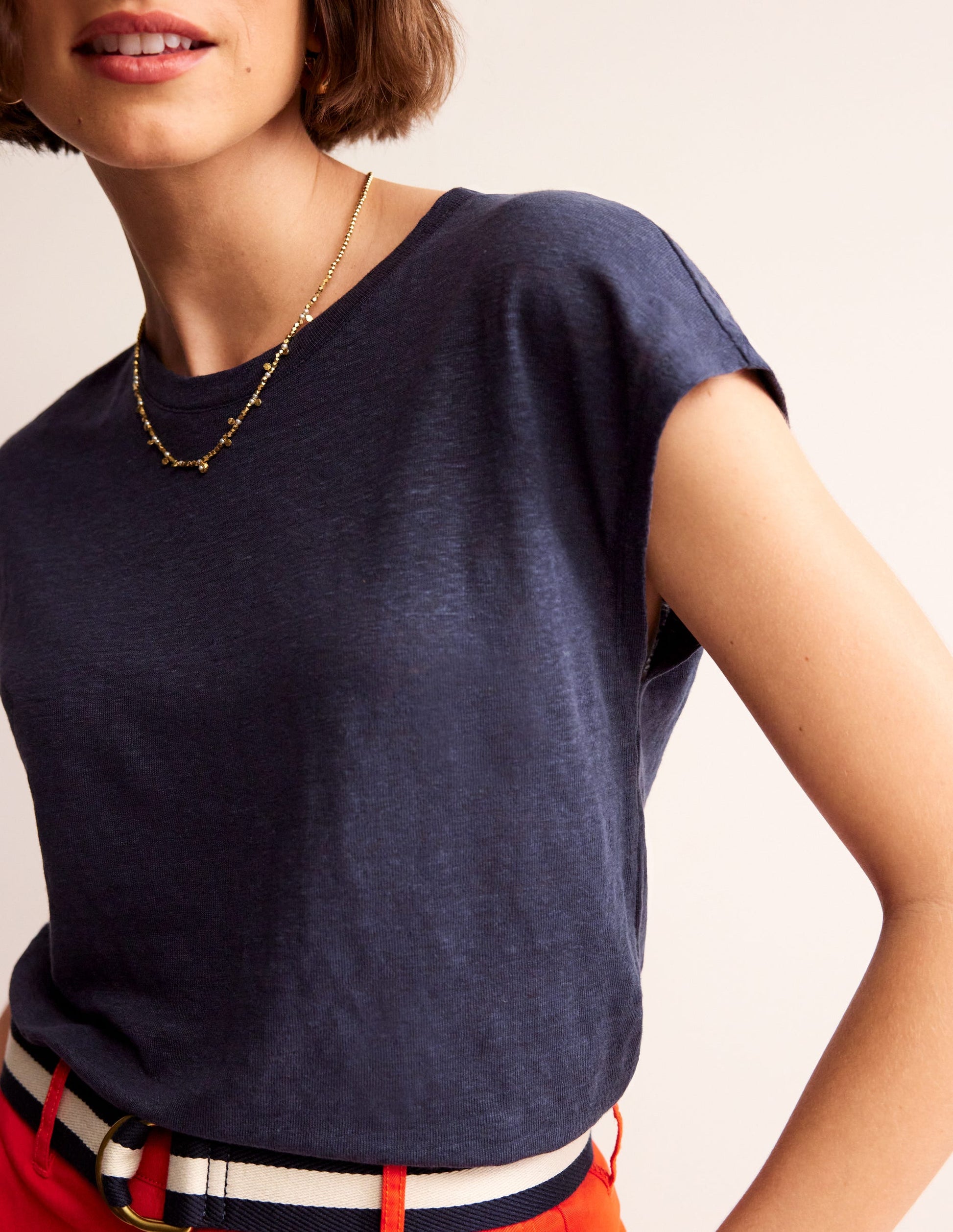 Louisa Crew Neck Linen T-shirt-Navy-2