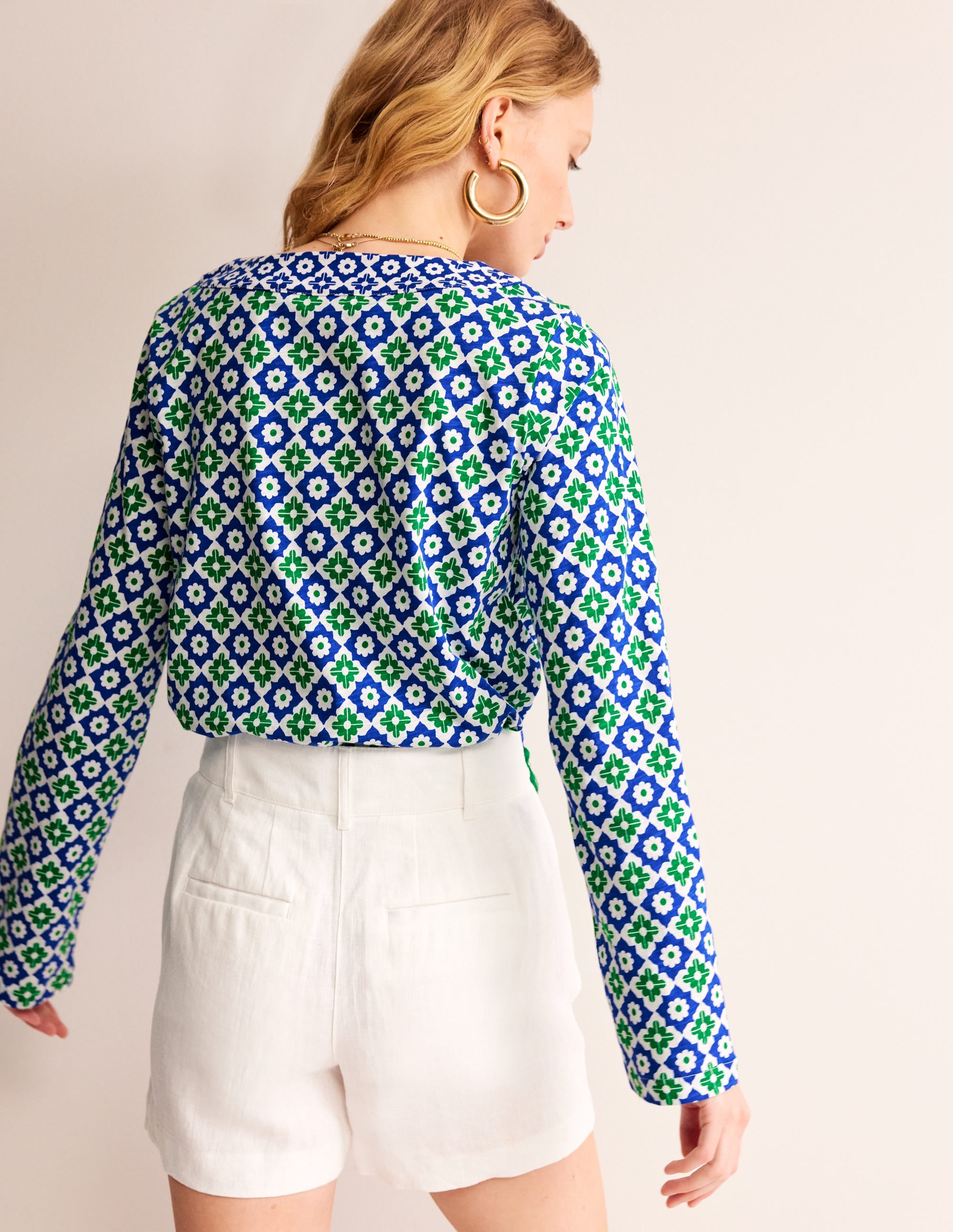 Printed Tie Neck Top-Green Tambourine, Geometric - Image 3