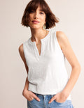Trim Detail Vest-White