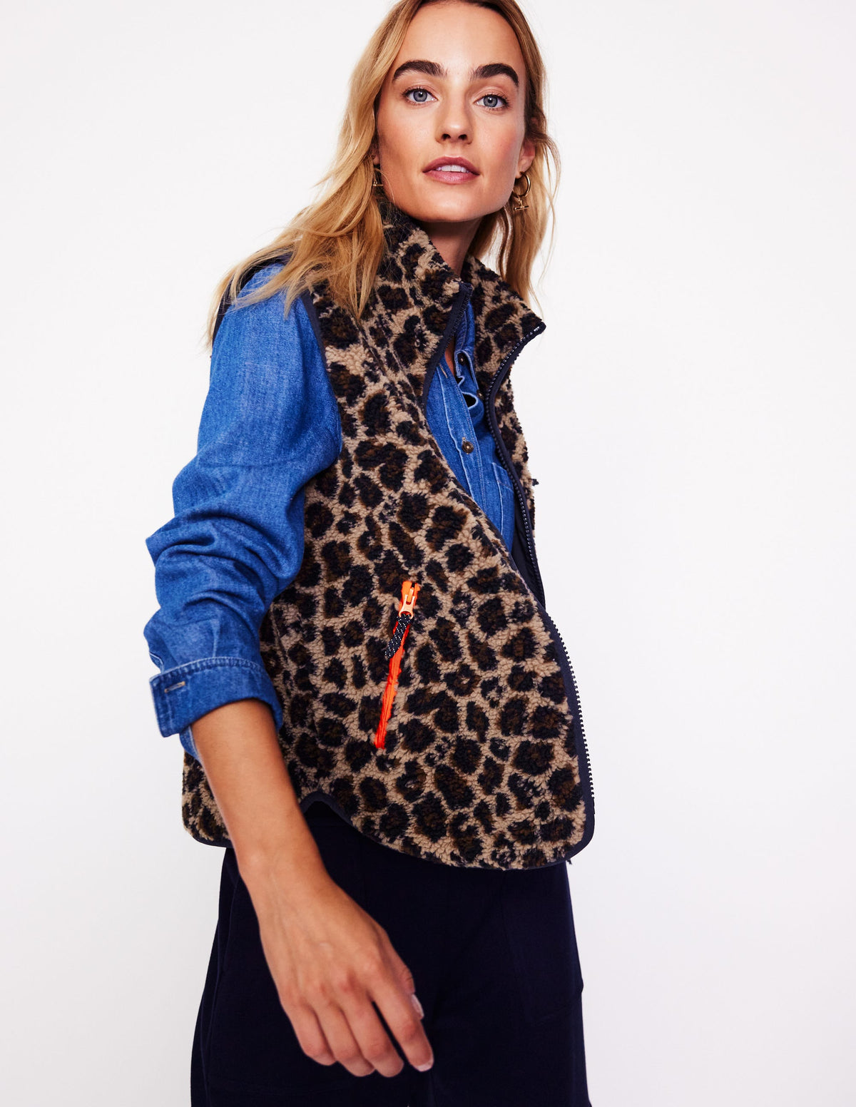 Truro Borg Gilet-Leopard - Image 1