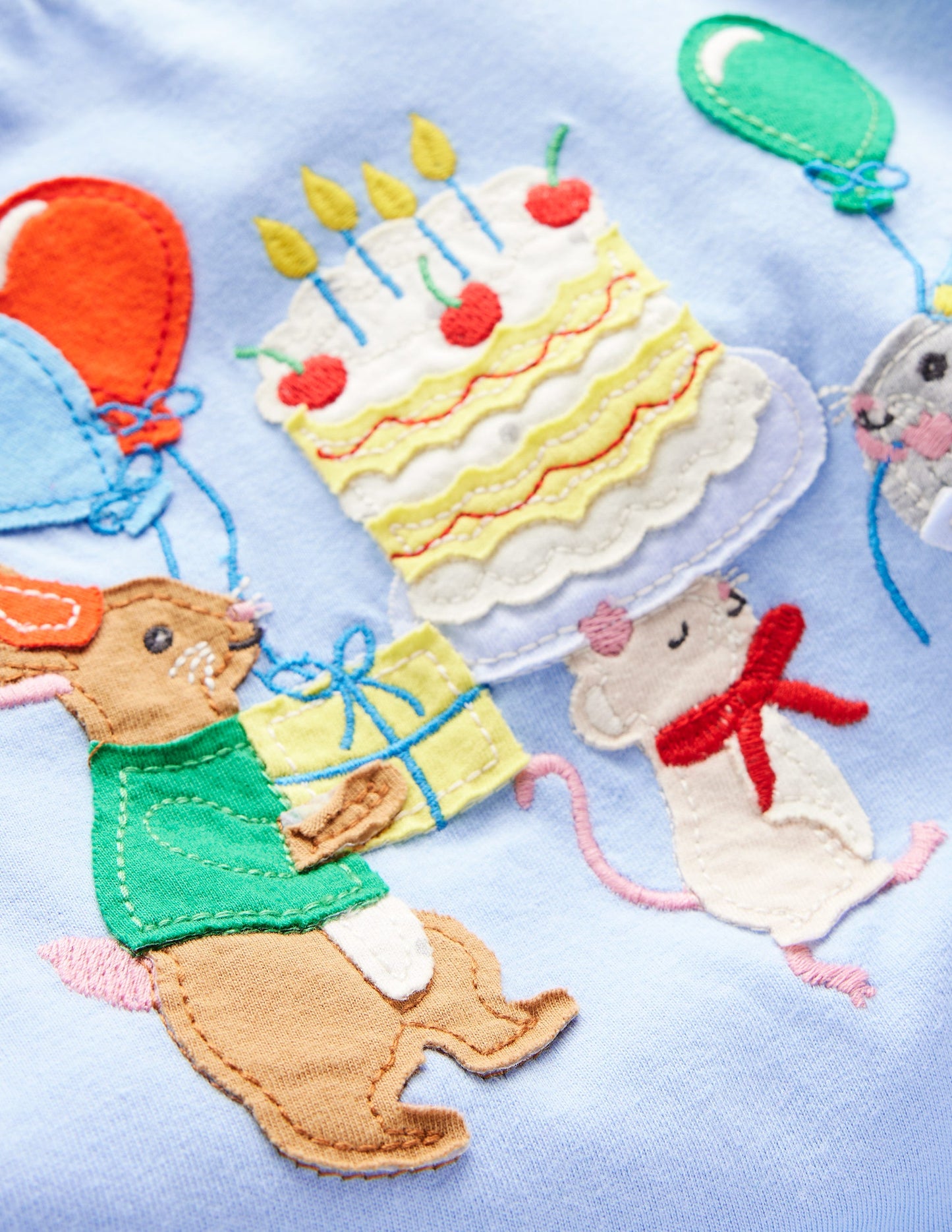 Short Sleeve Appliqué T-shirt-Glacier Blue Birthday Bunnies