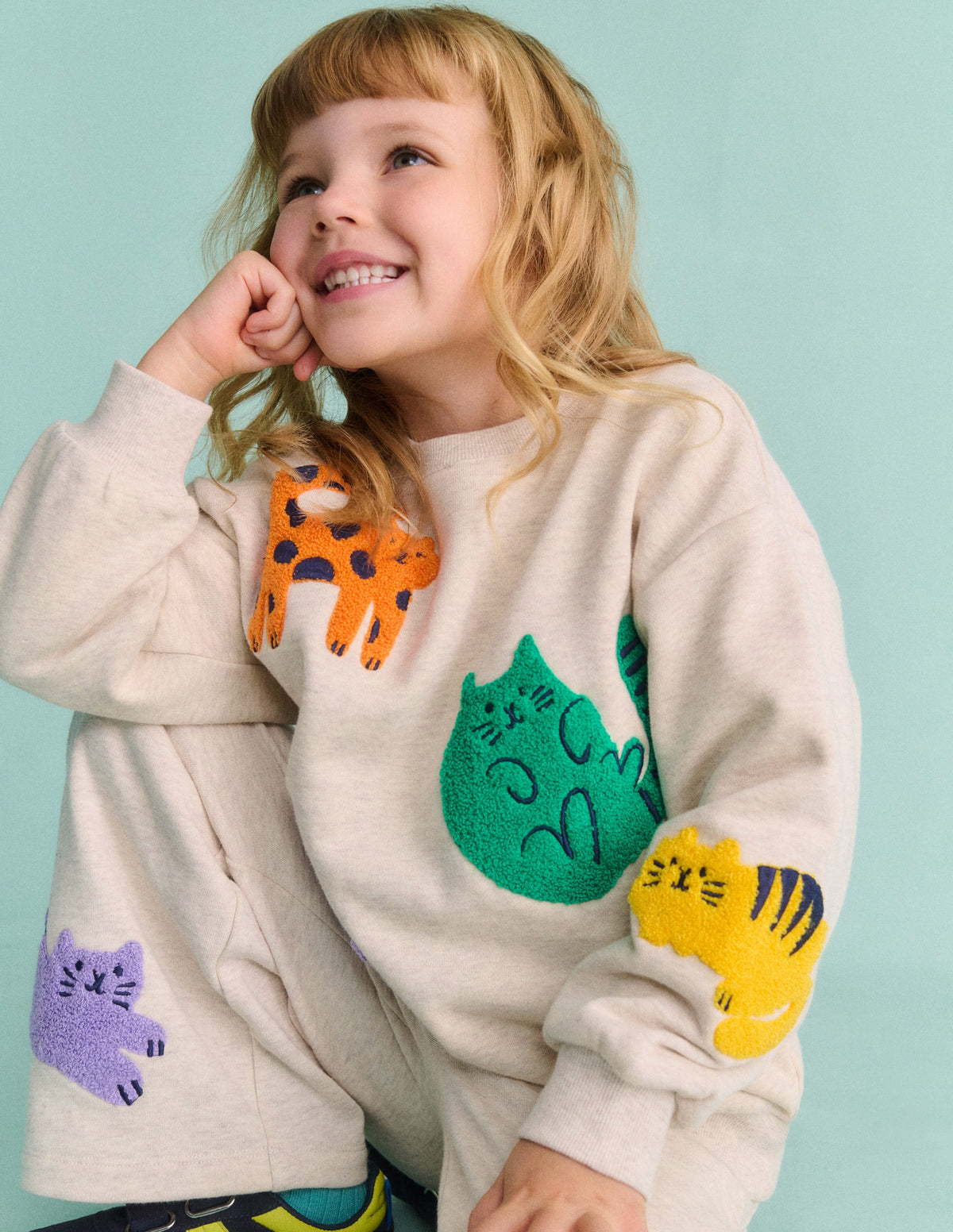Graphic Boucle Sweatshirt-Oatmeal Marl Cats - Image 4