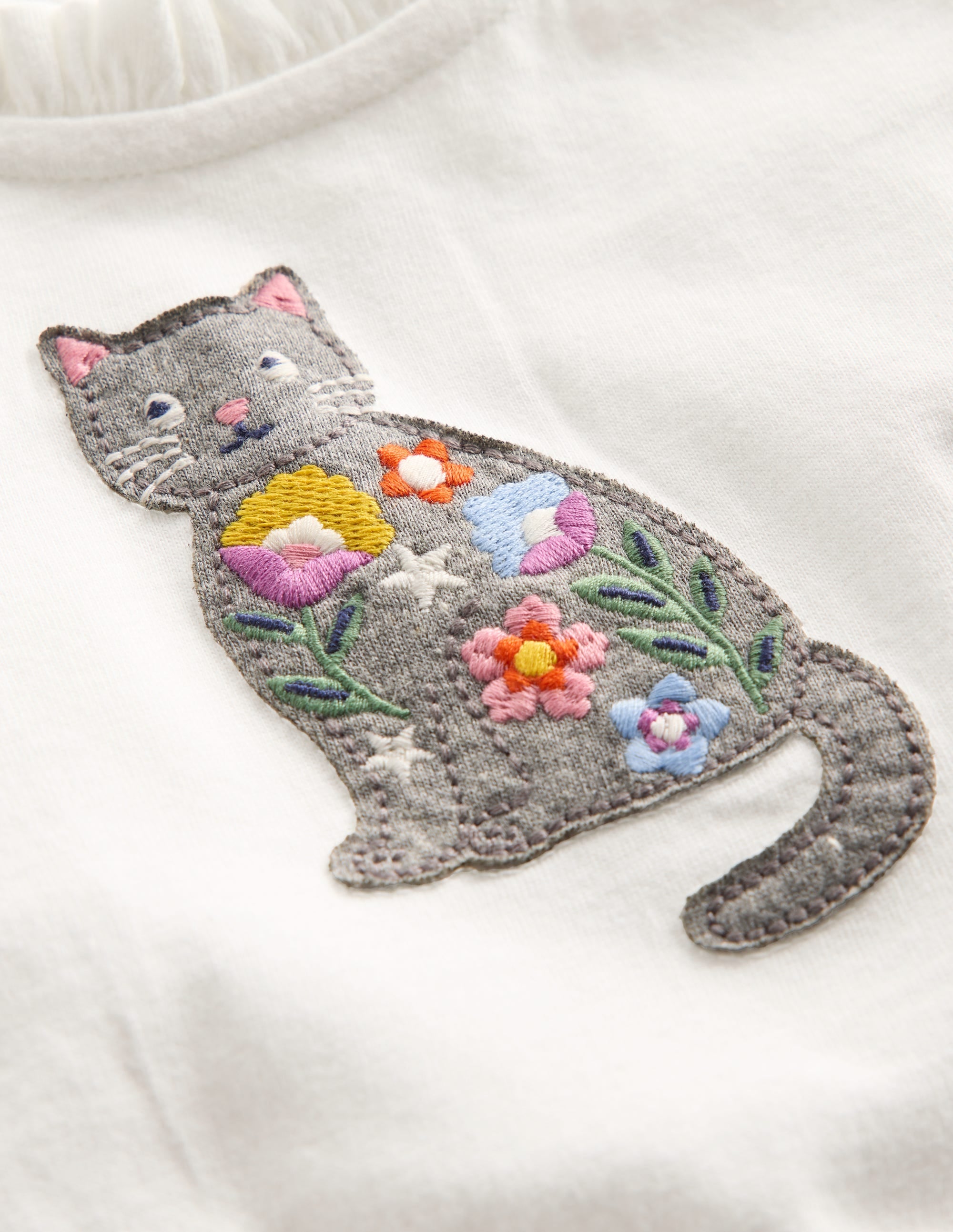 Appliqué T-shirt-Soft Ivory Cat - Image 3