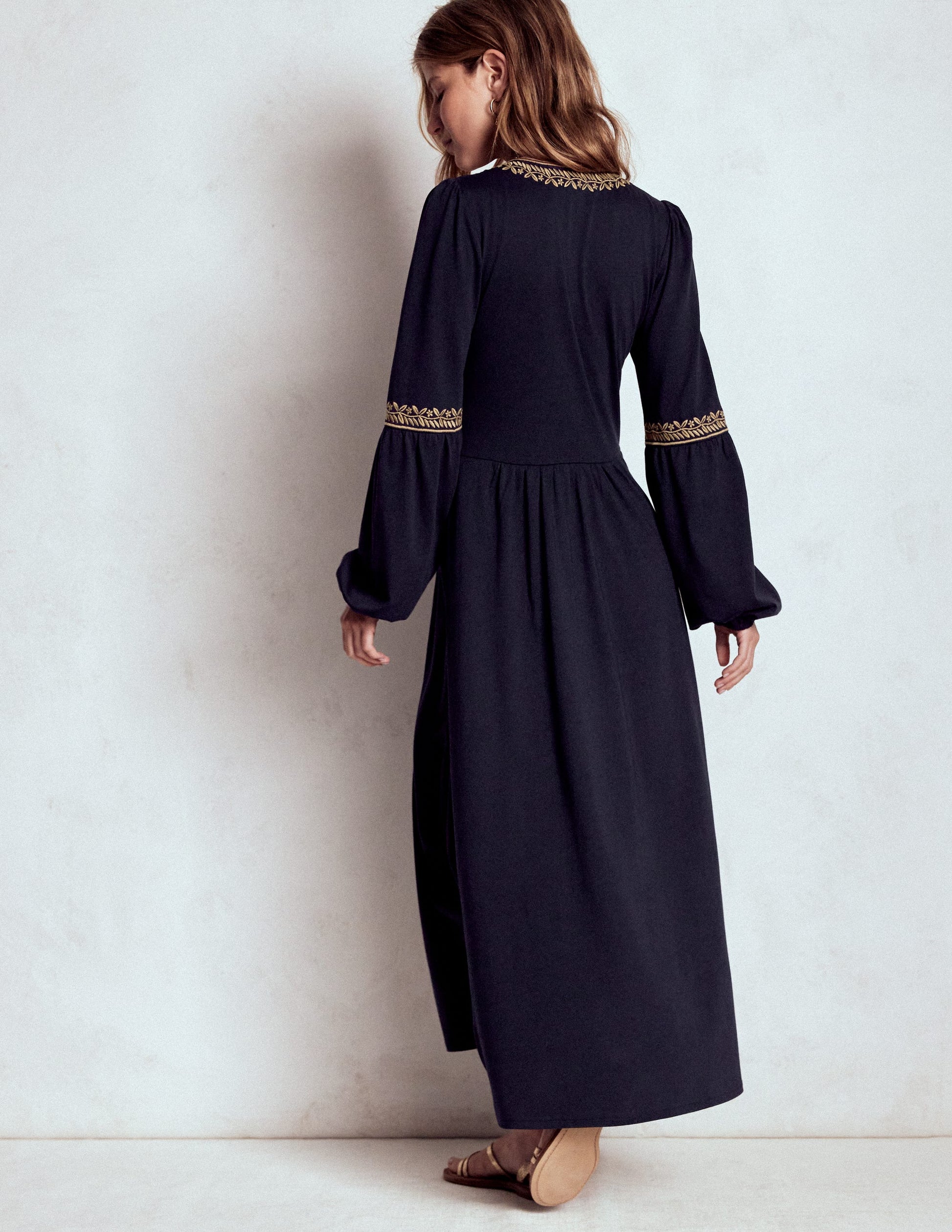 V-Neck Blouson Midi Dress-Navy-4