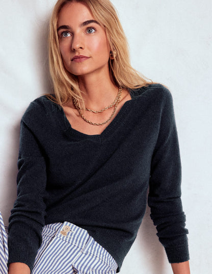 Eva Cashmere V-neck Jumper-Navy-1