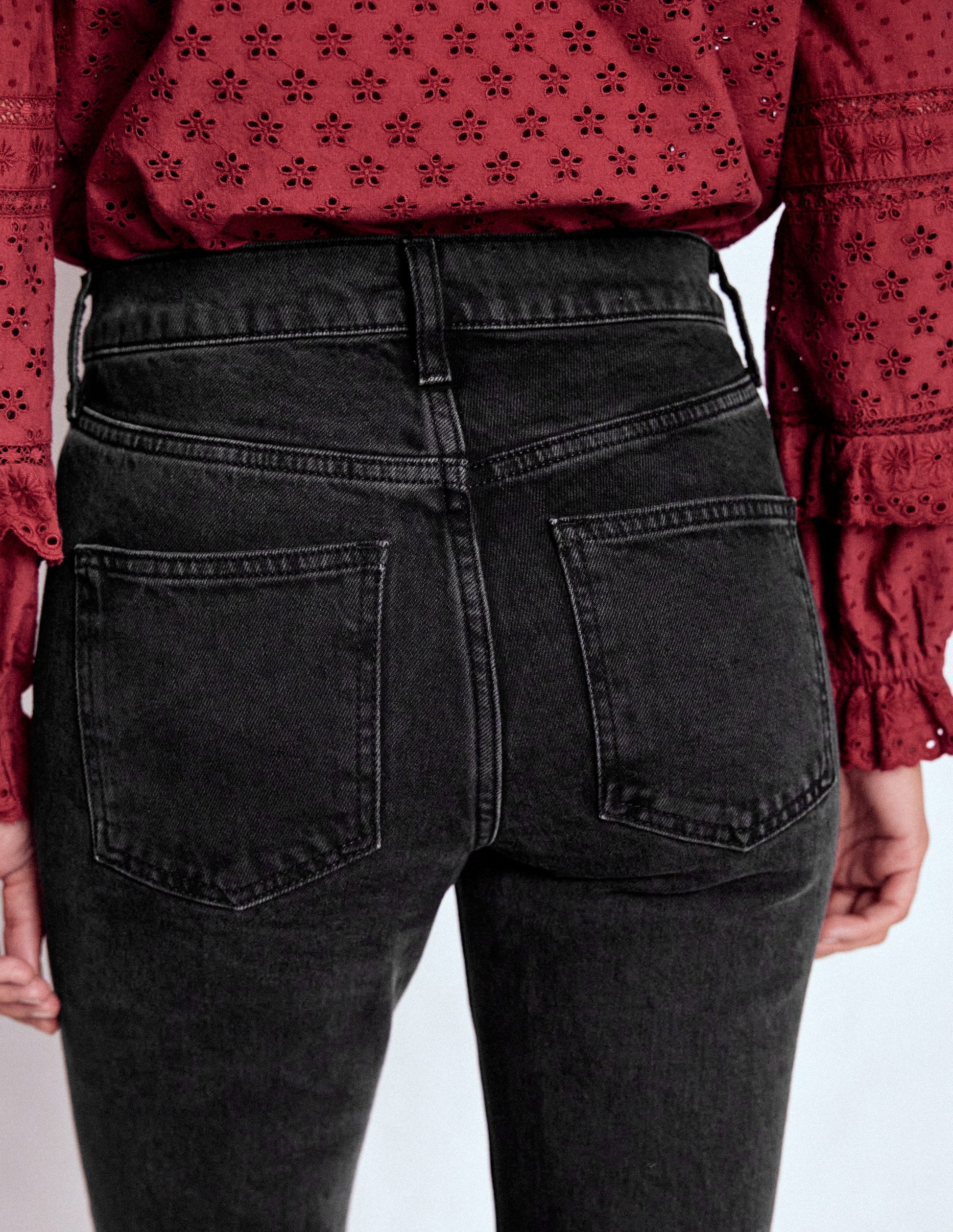 Girlfriend Jeans-Washed Black-2