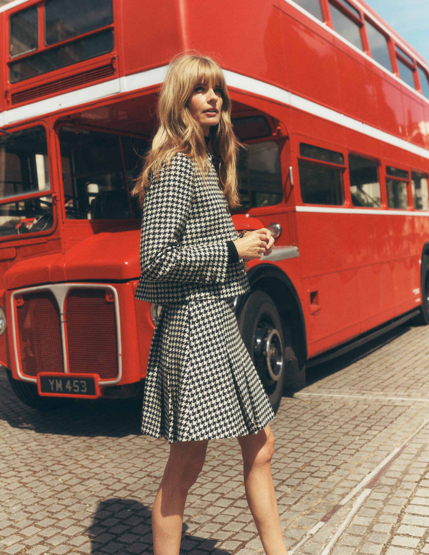 Flippy Wool Skirt-Black Dogstooth