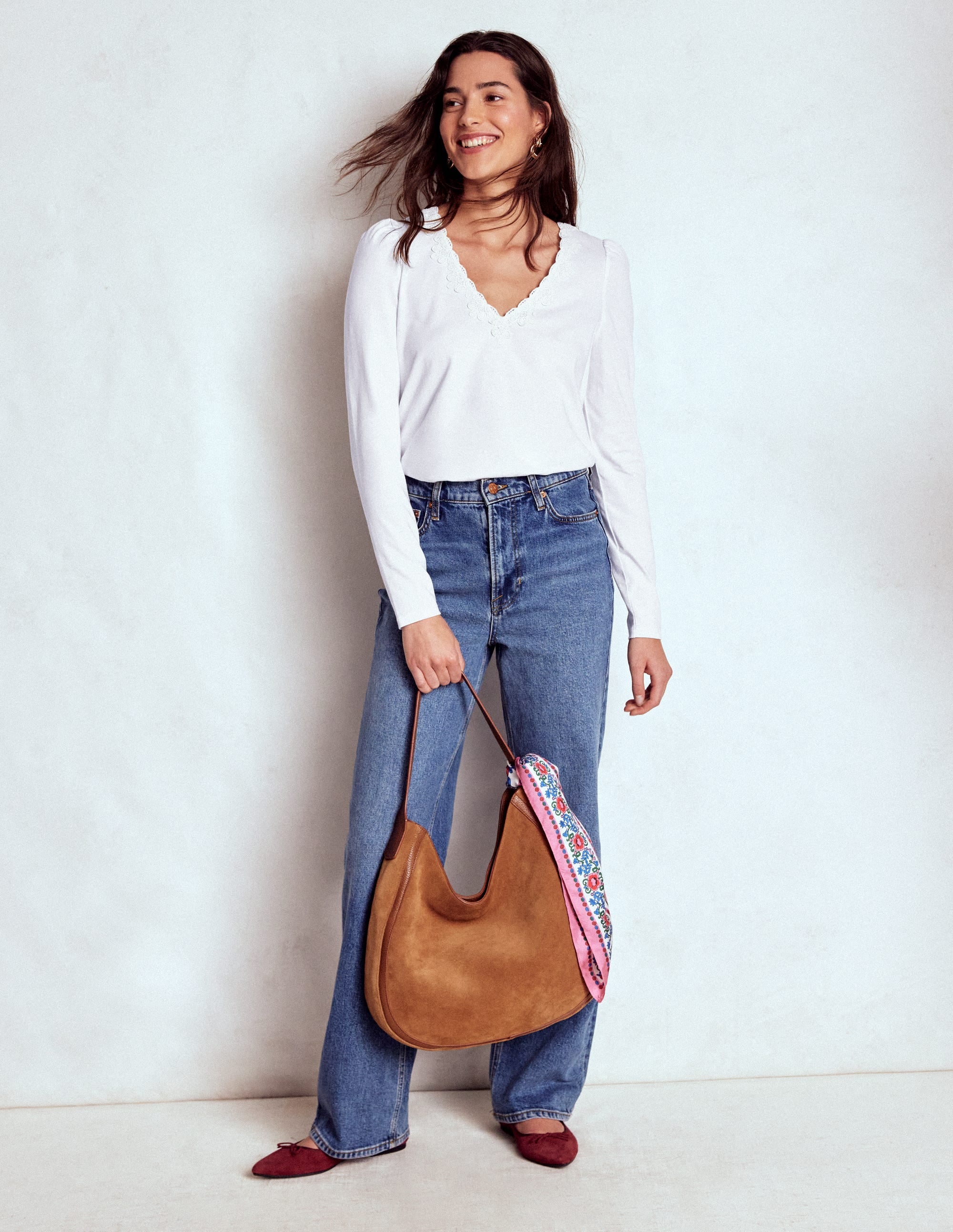 Supersoft V- Neck Trim Top-White - Image 4