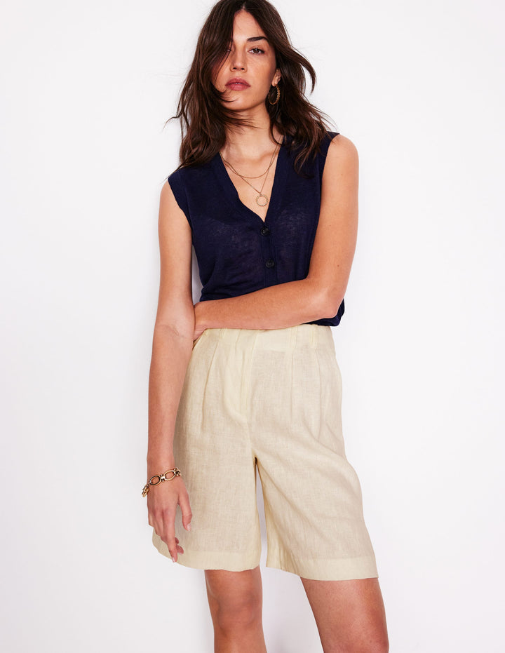 Pleat Linen Wide Leg Shorts-Ivory