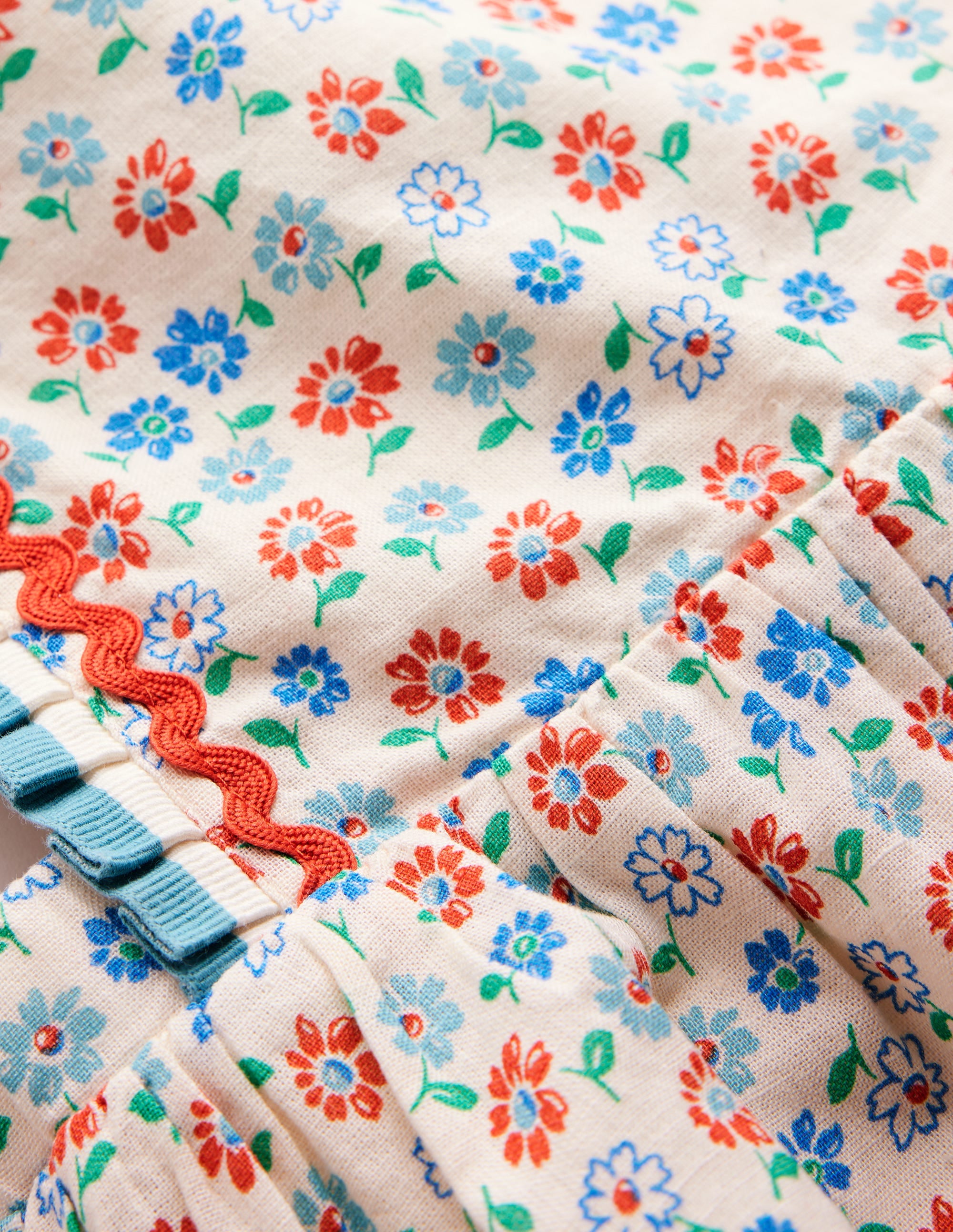 Pinafore Dress-Vanilla White Vintage Daisy - Image 3