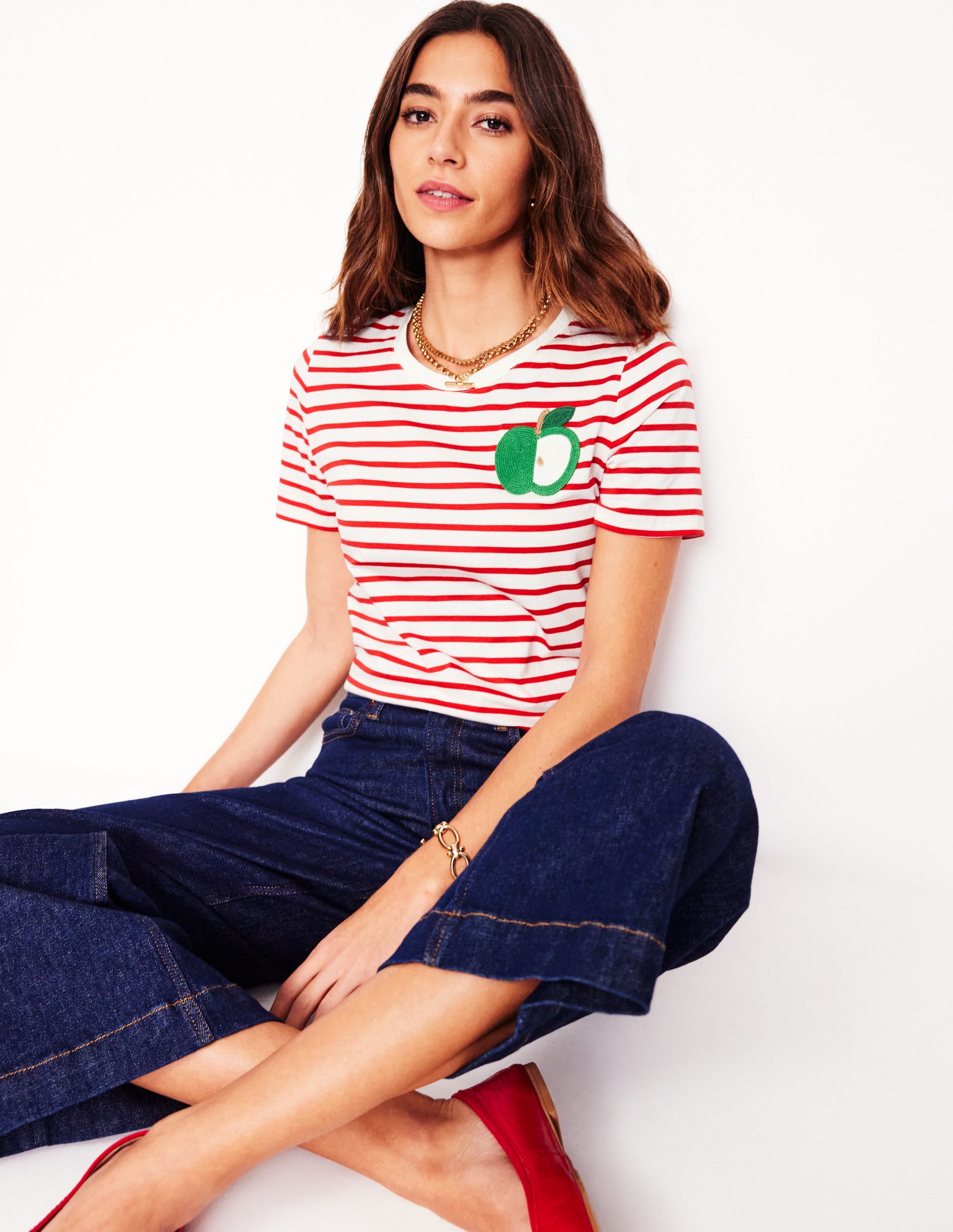 Relaxed Novelty T-Shirt-Ivory, Red Apple - Image 4