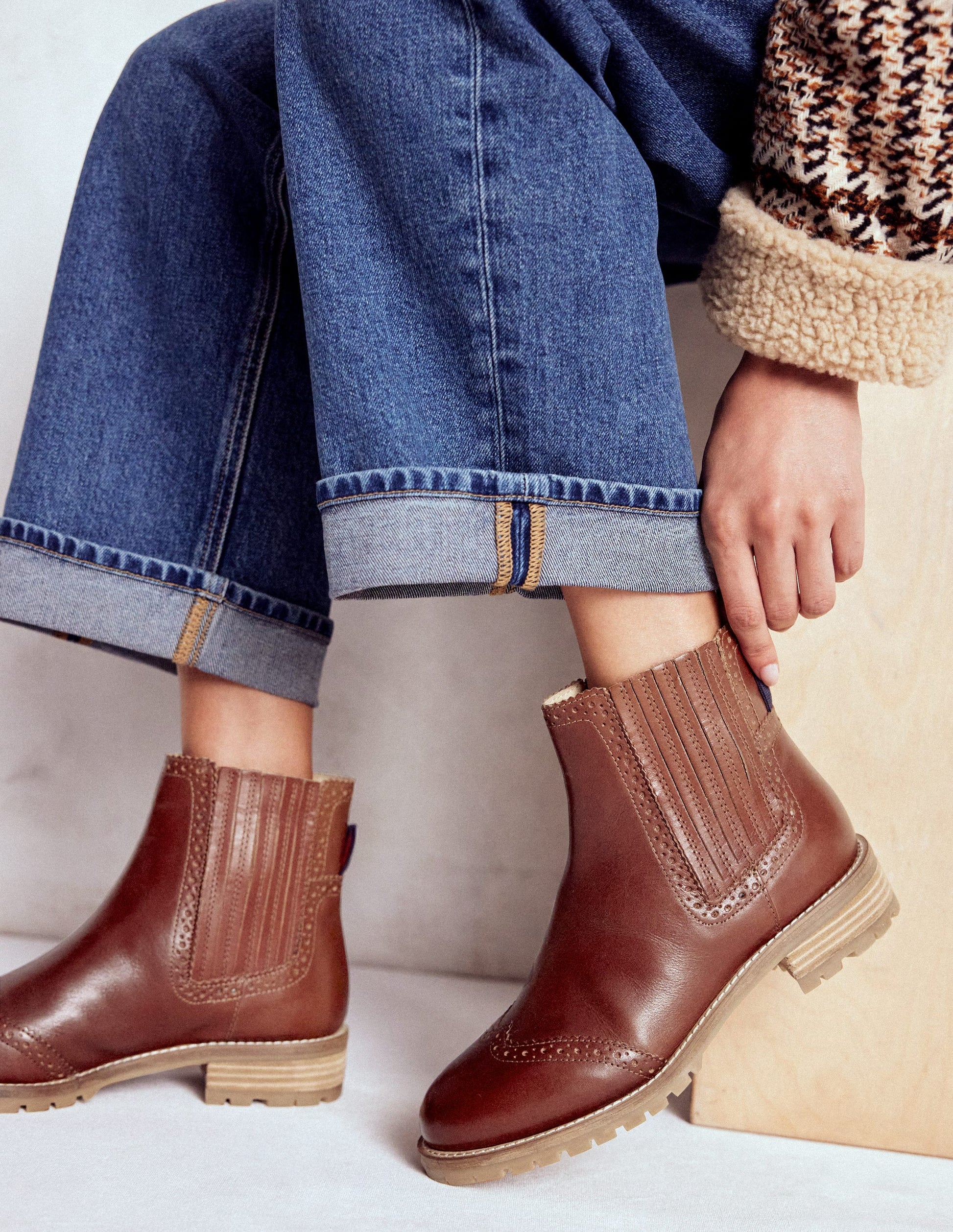 Brogue Detail Chelsea Boots-Tan-2