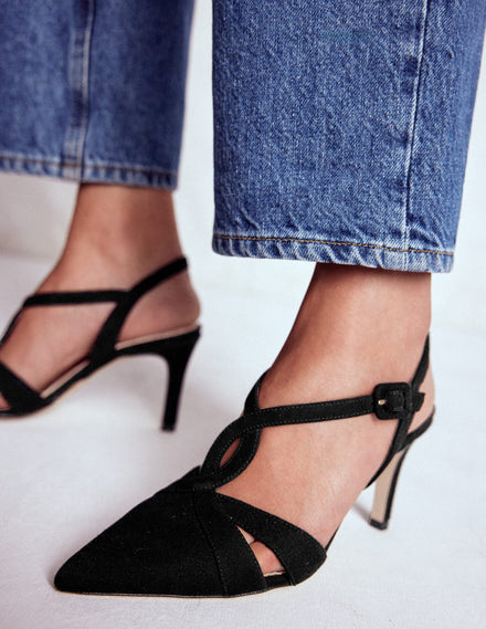 Point Interlocked Heels-Black