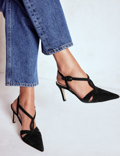 Point Interlocked Heels-Black-3