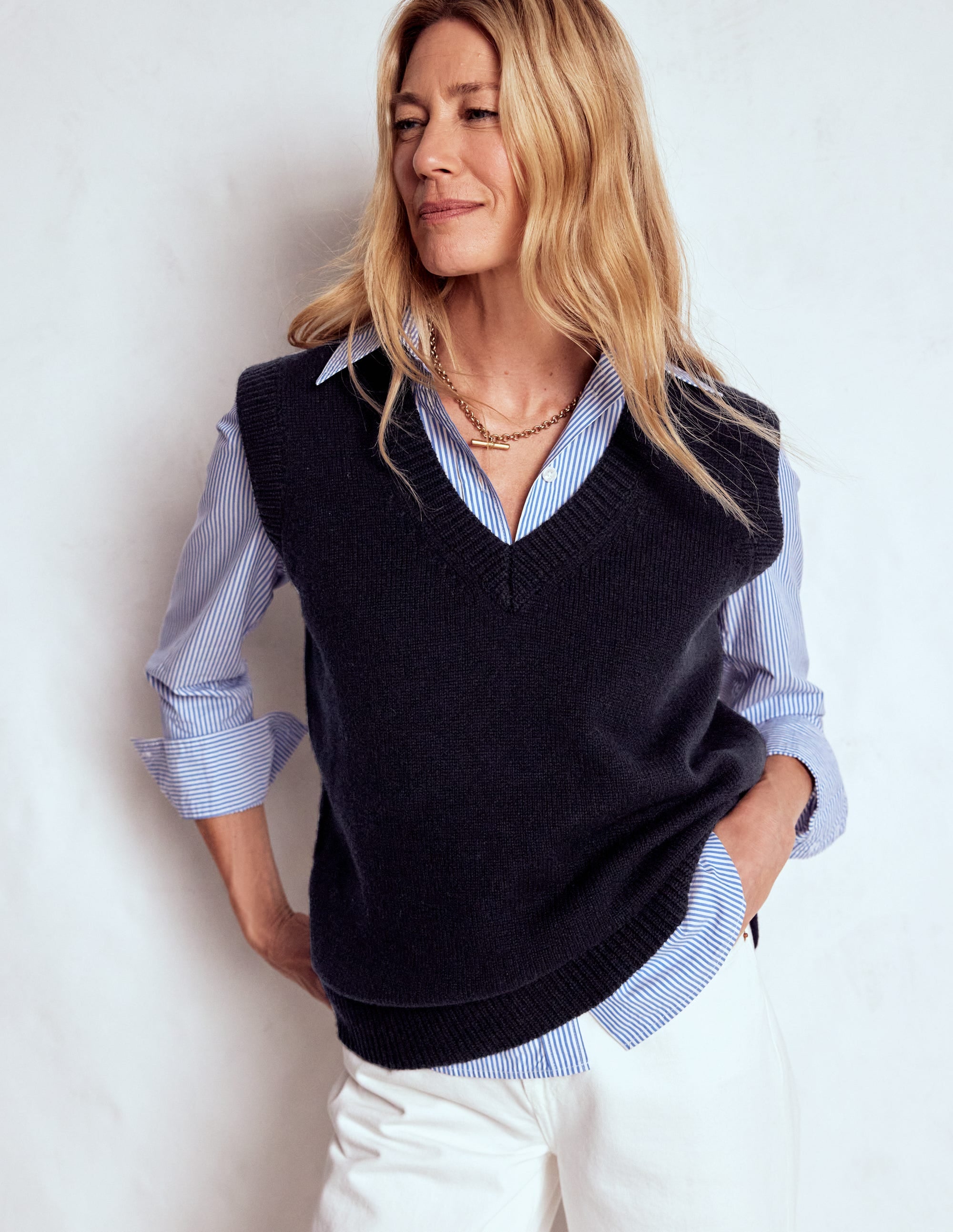 Marion Merino V-Neck Tank-Navy - Image 4