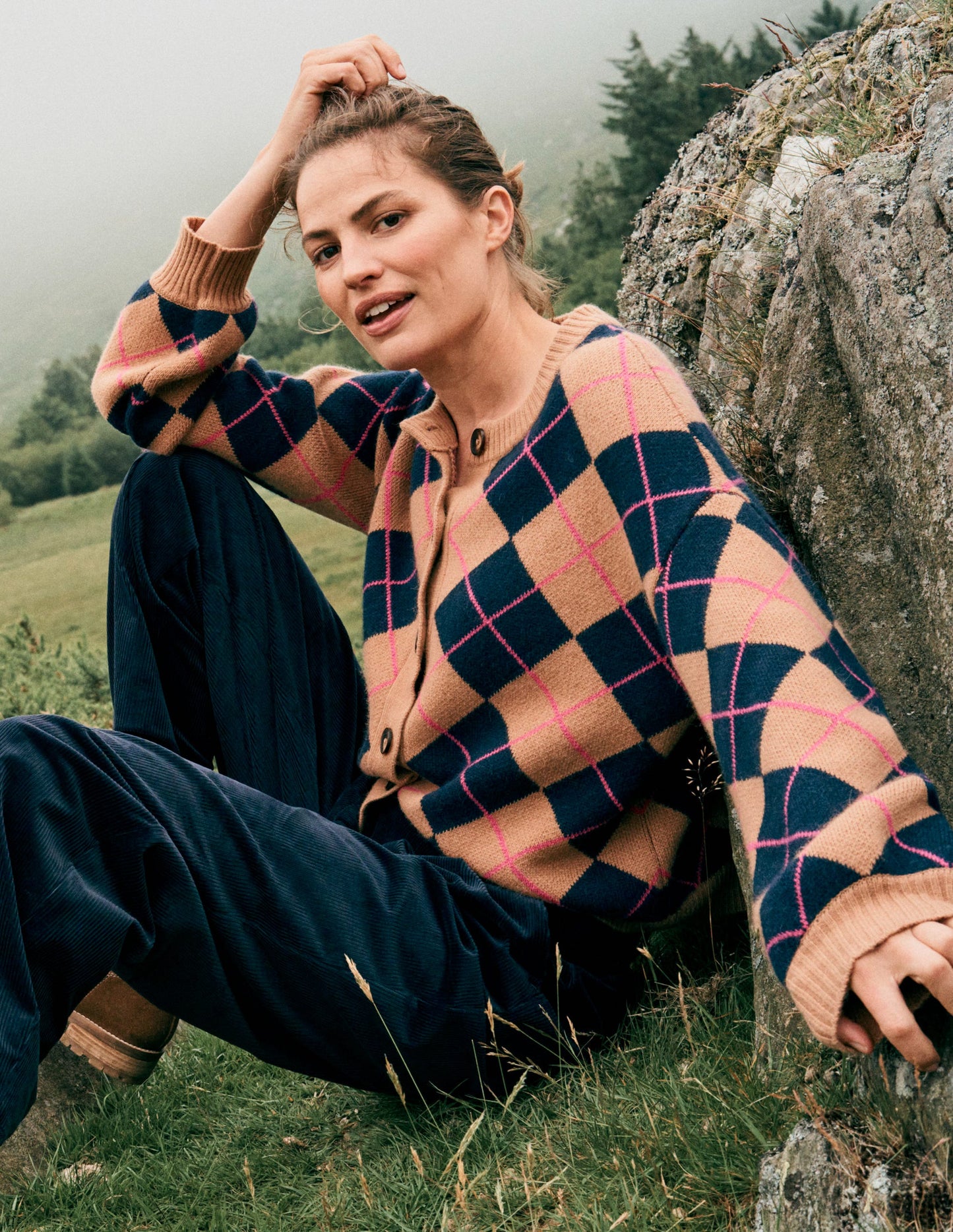 Abi Jacquard Cardigan-Camel, Navy Argyle Boden Global