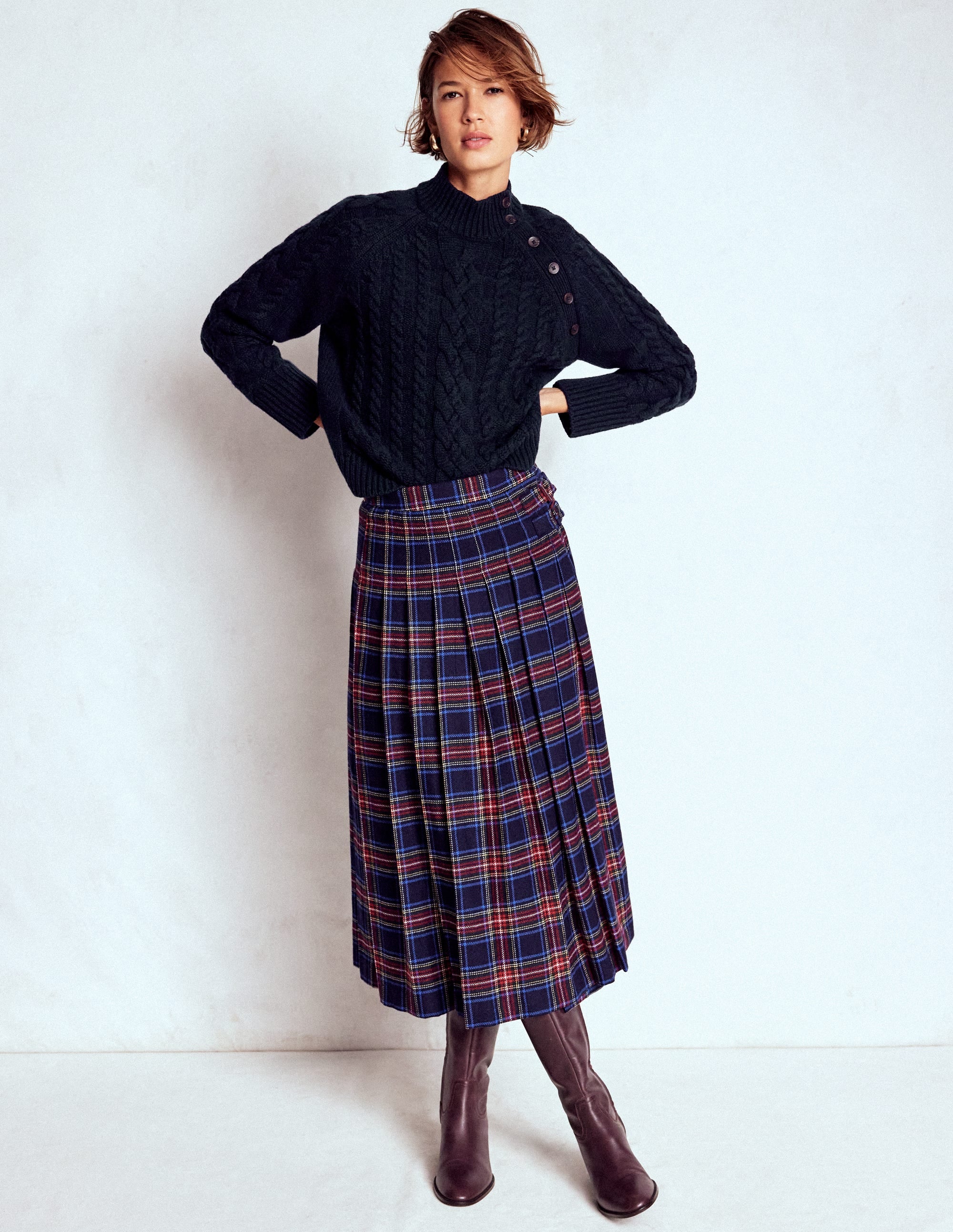 Amara Merino Cable Jumper-Navy - Image 4