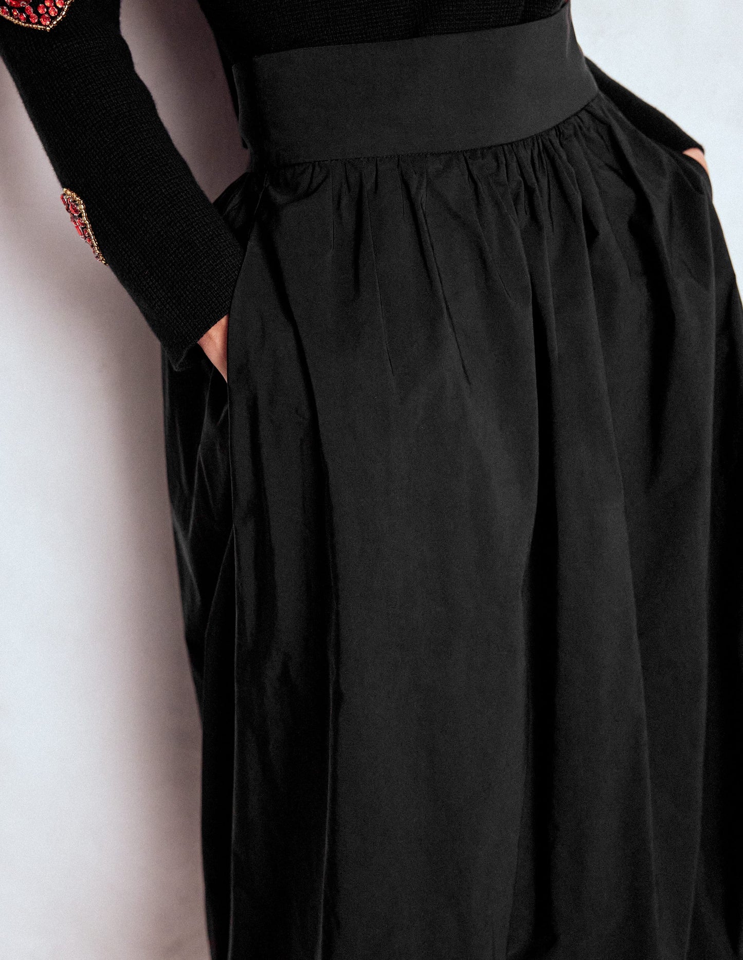 Bubble Hem Midi Skirt-Black