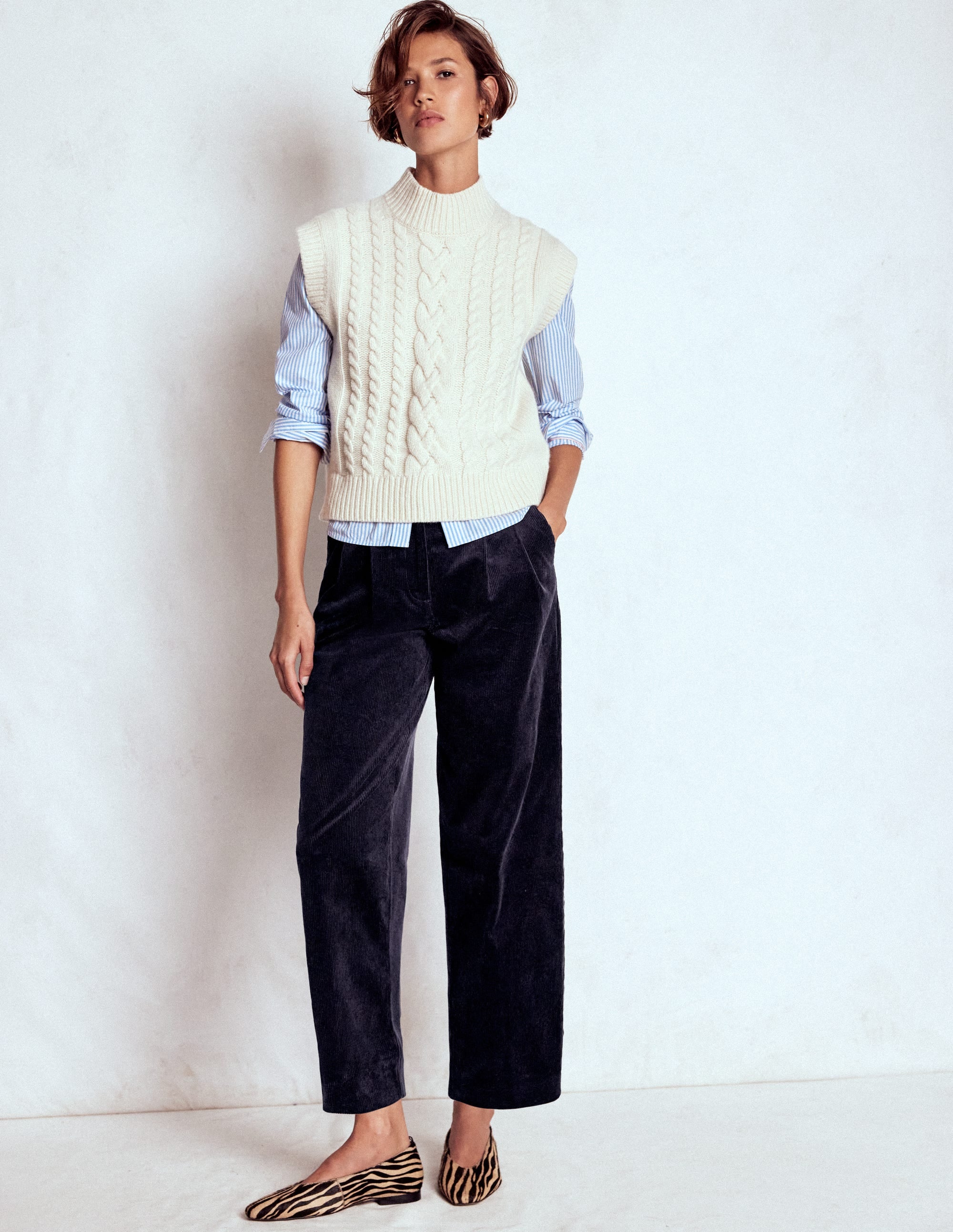Bloomsbury Cord Trousers-NAVY - Image 1
