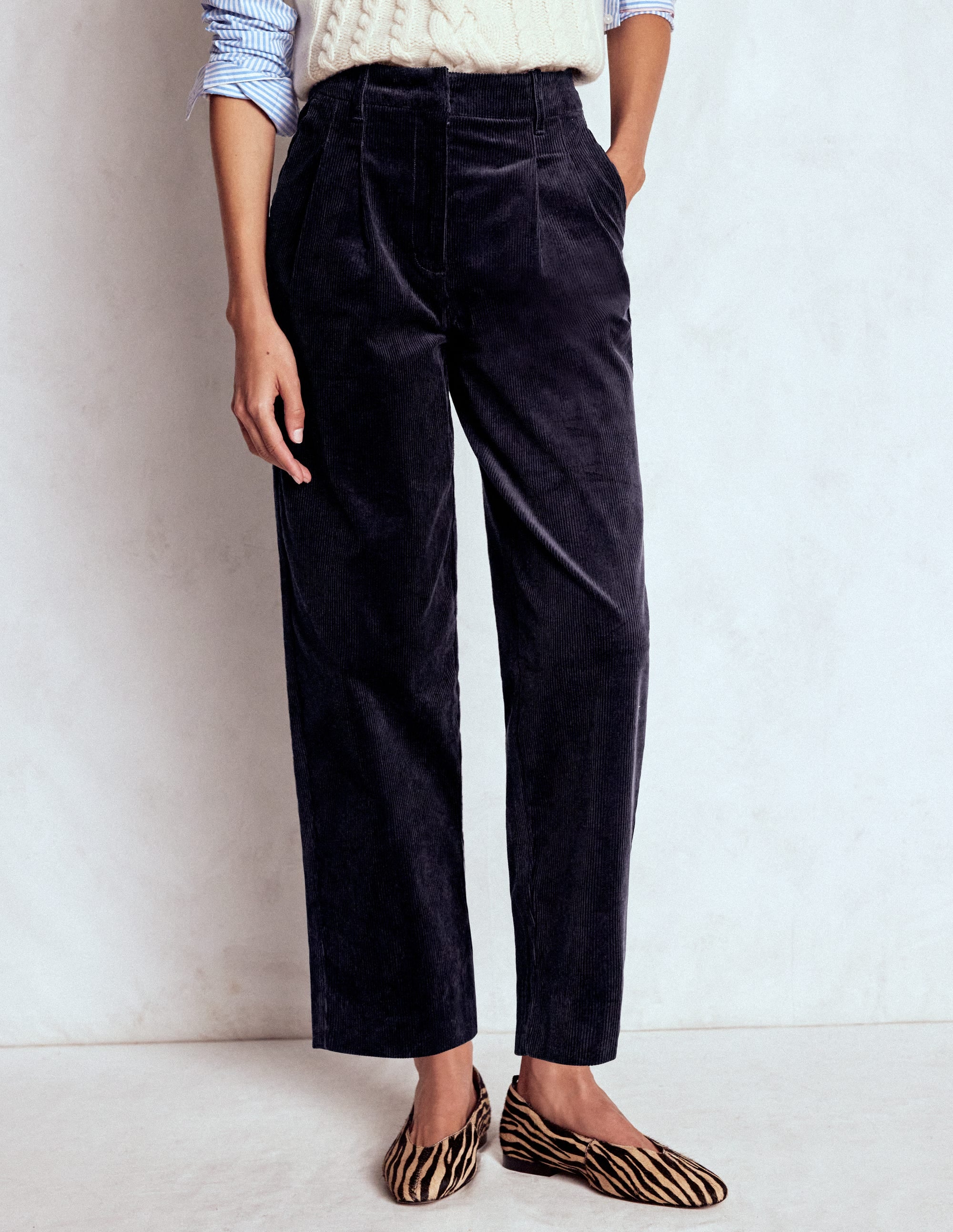 Bloomsbury Cord Trousers-NAVY - Image 4