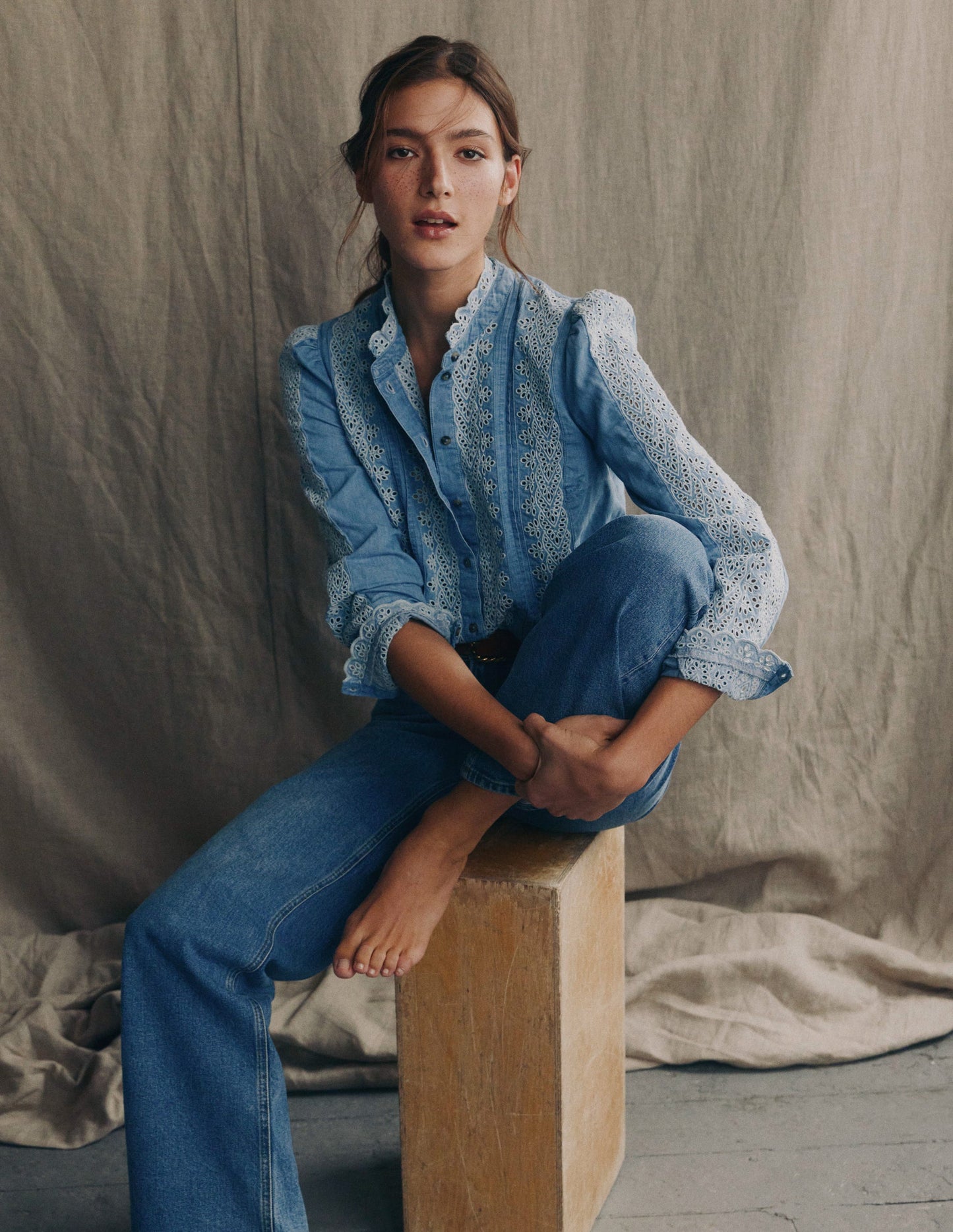 Savannah Broderie Top-Chambray