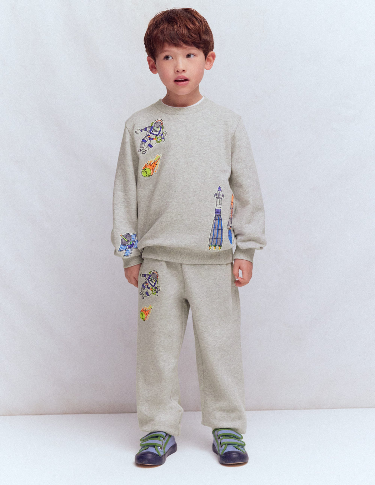 Badge Sweatshirt-Grey Marl Space - Image 4