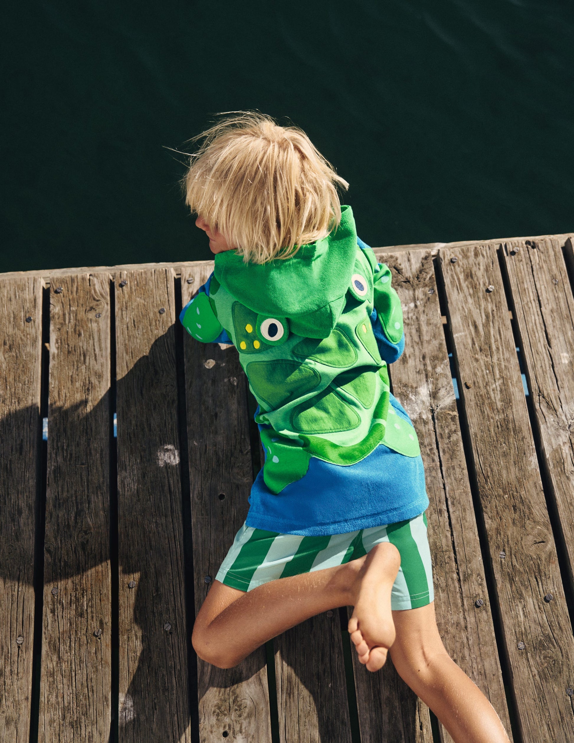 Fun Towelling Zip-up Throw On-Turtle-1