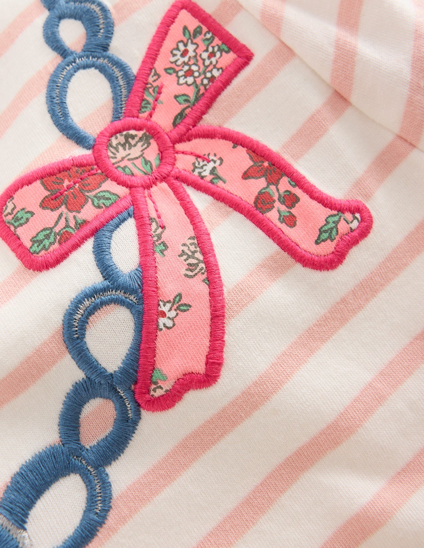 Puff Sleeve Appliqué  T-shirt-Lotus Necklace Stripe