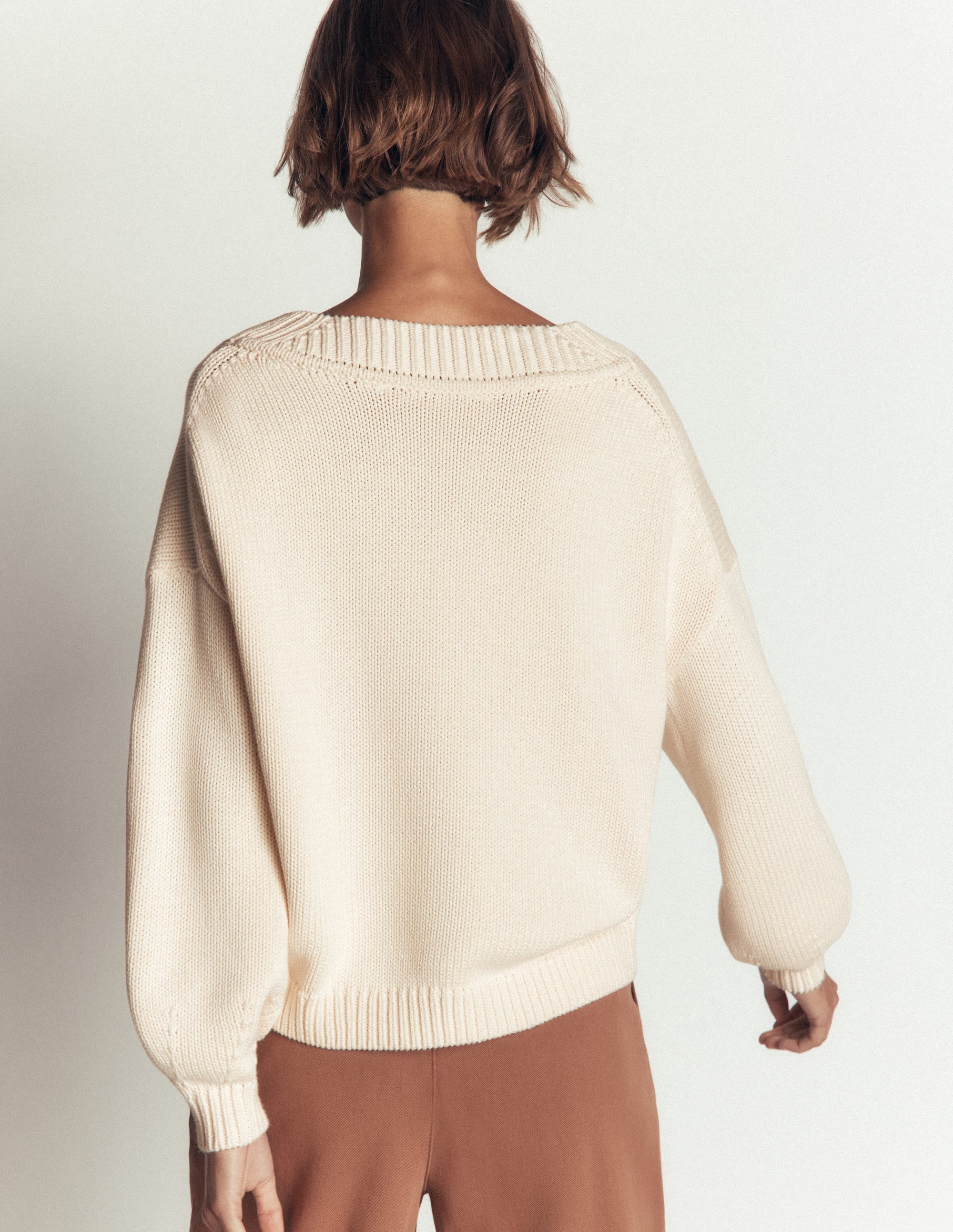 Lucy Cotton V-neck Jumper-Ivory - Image 3