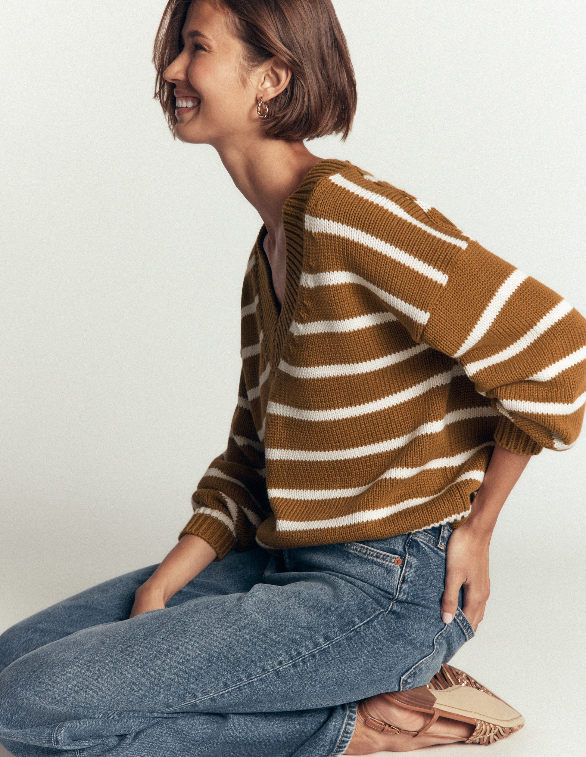 Lucy Cotton V-neck Jumper-Gingerbread, Ivory-5