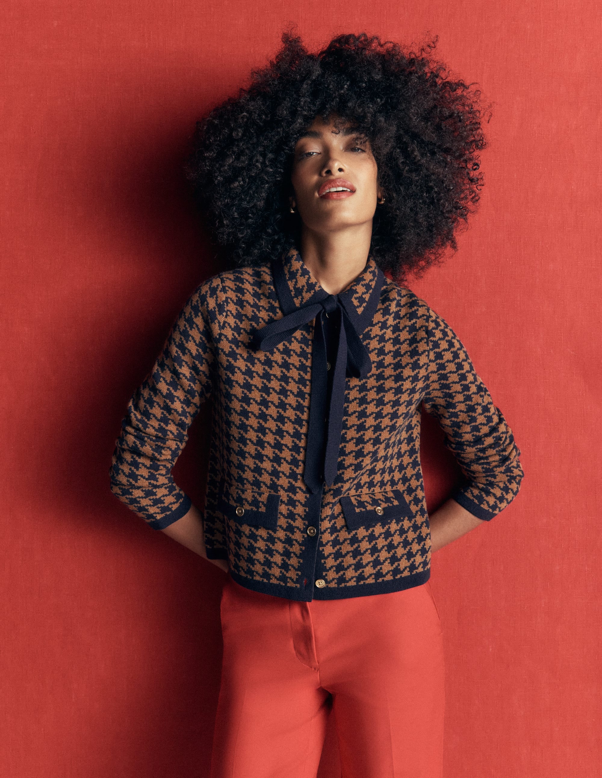 Elizabeth Bow Knitted Jacket-Camel, Dogstooth - Image 5