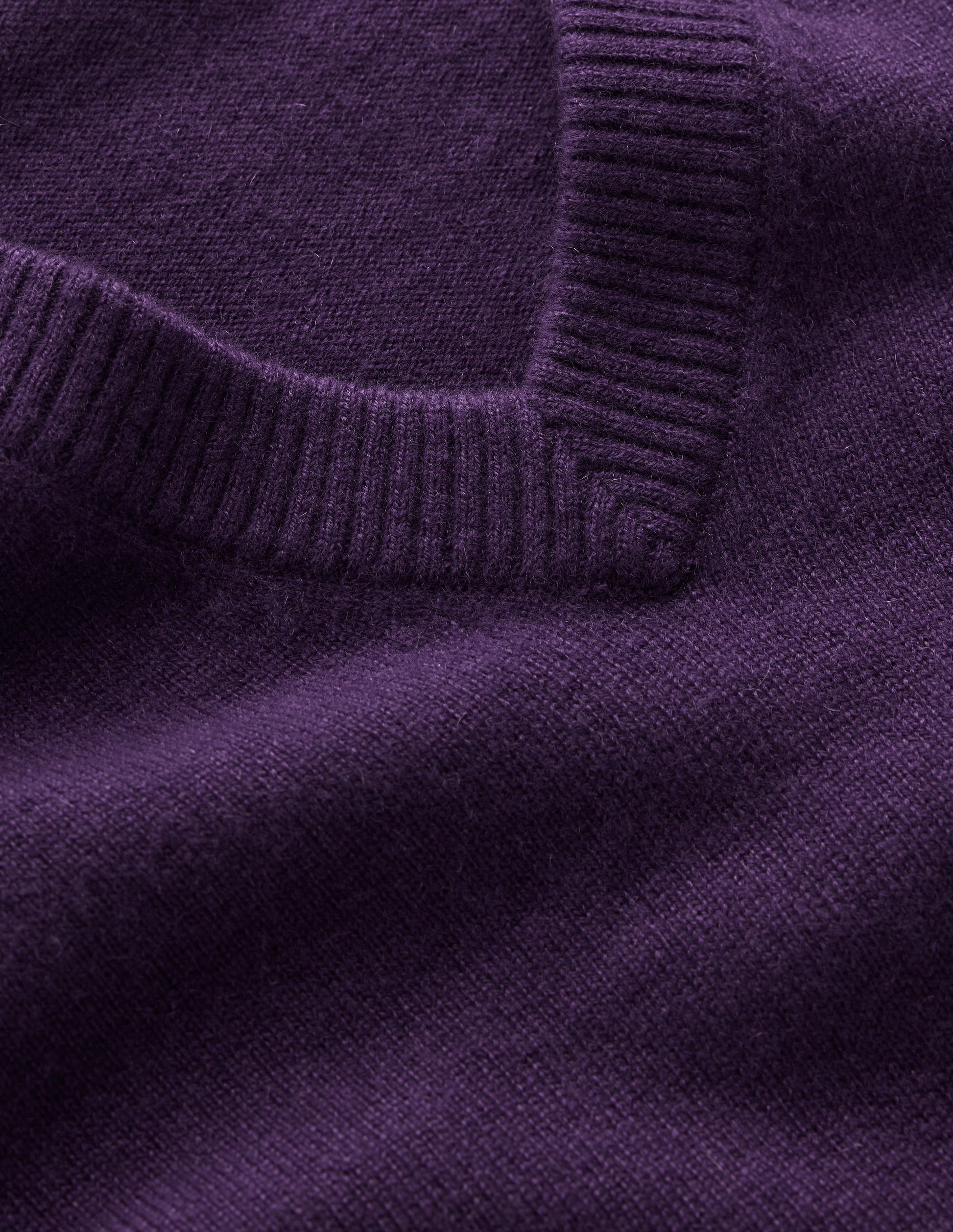 Elsie Cashmere V Neck Jumper-Deep Grape-7
