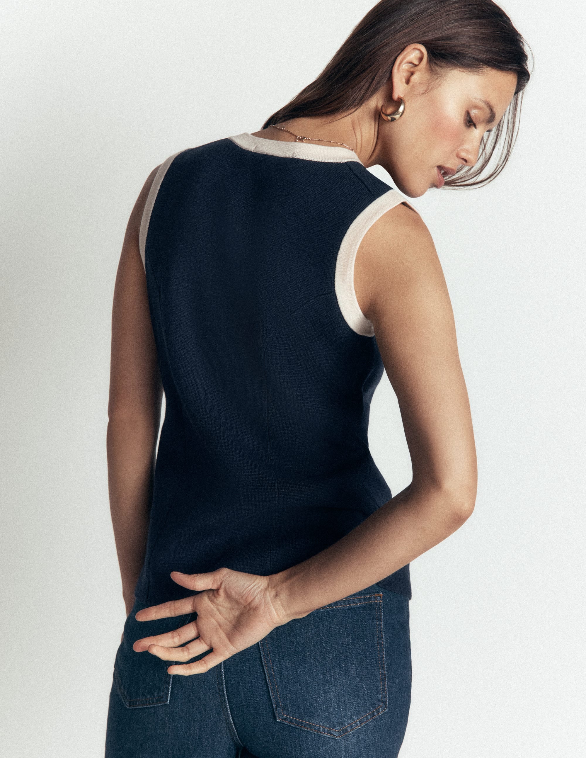 Crew Milano Waistcoat-Navy - Image 3