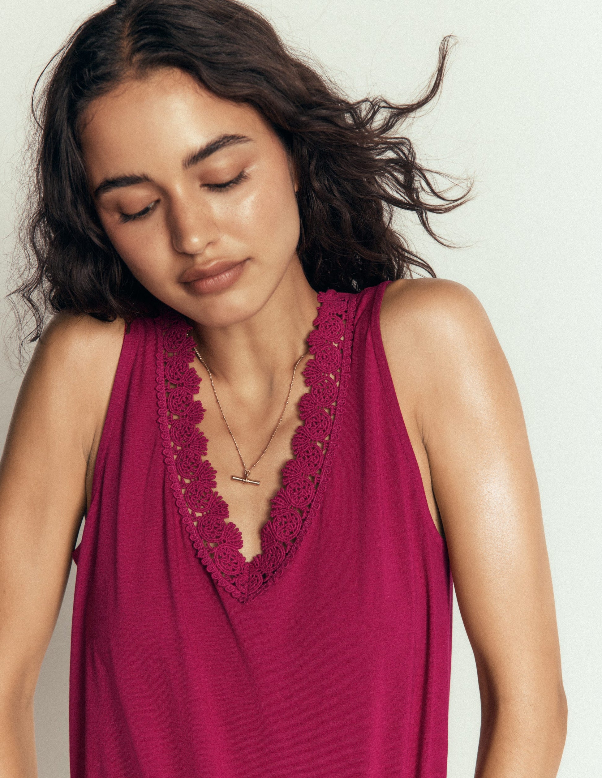 Supersoft V Neck Trim Vest-Beetroot Red-2