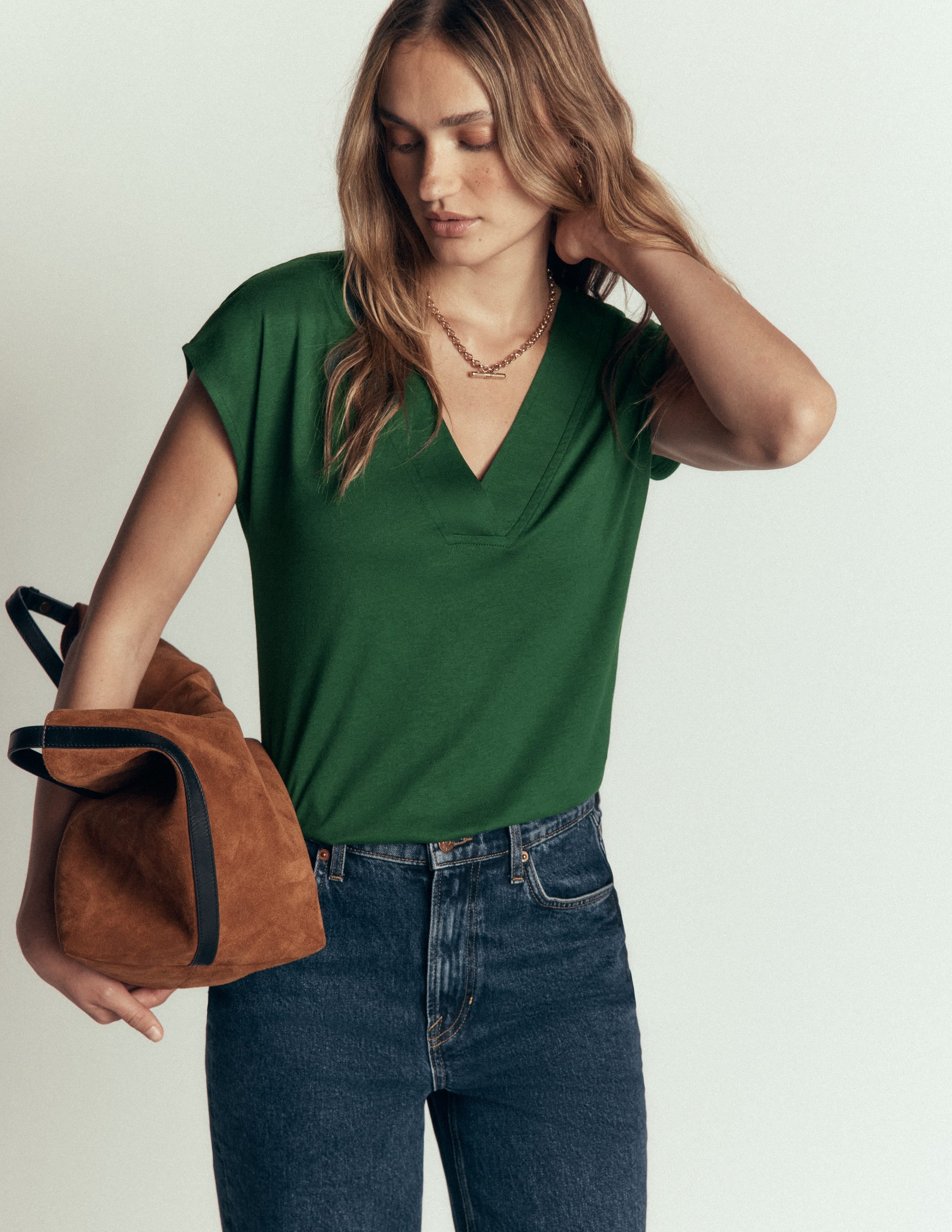 Imi Supersoft V-neck T-shirt-Hunter Green - Image 5
