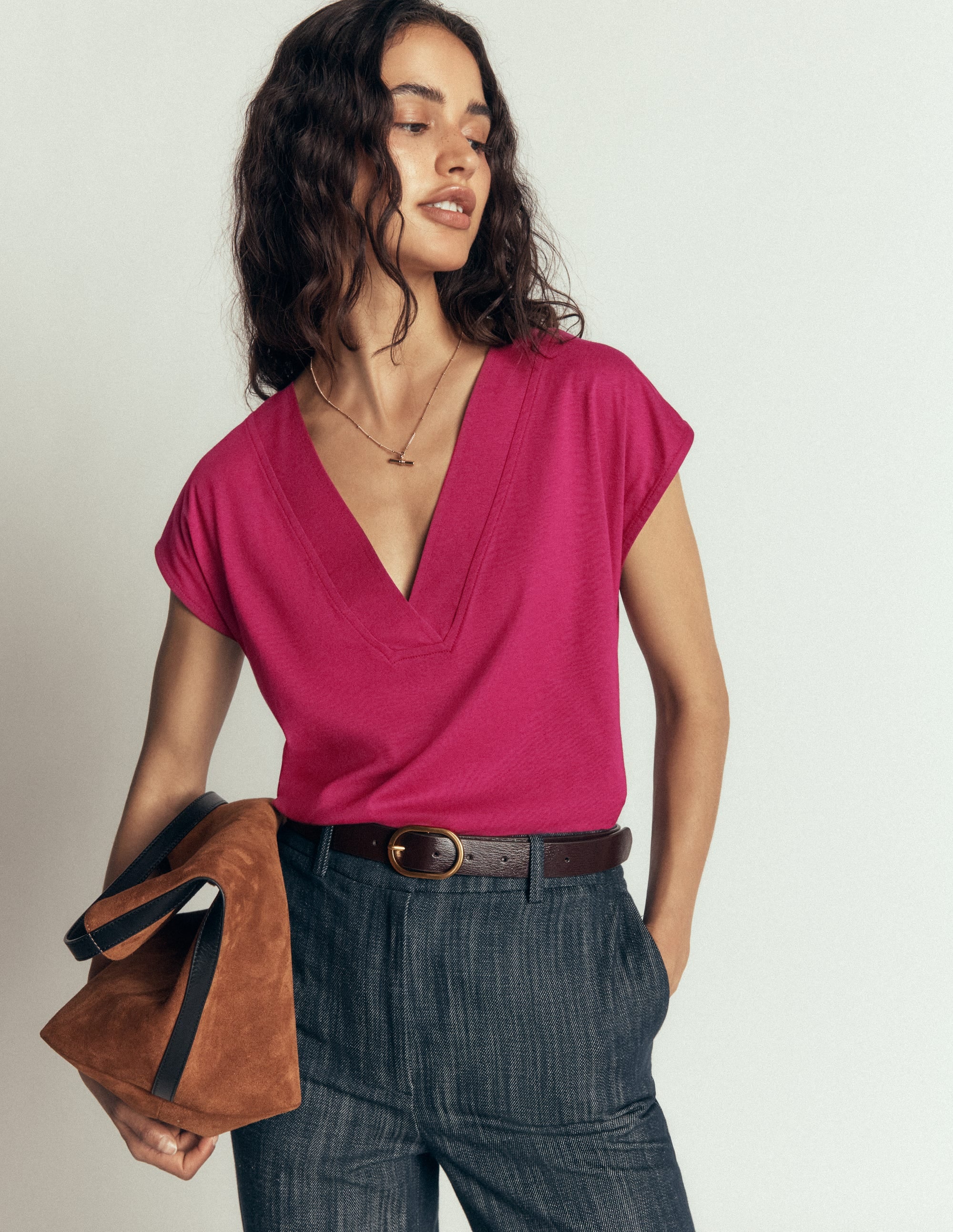 Imi Supersoft V-neck T-shirt-Beet Red - Image 4