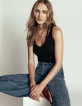 Essential V Neck Vest-Black
