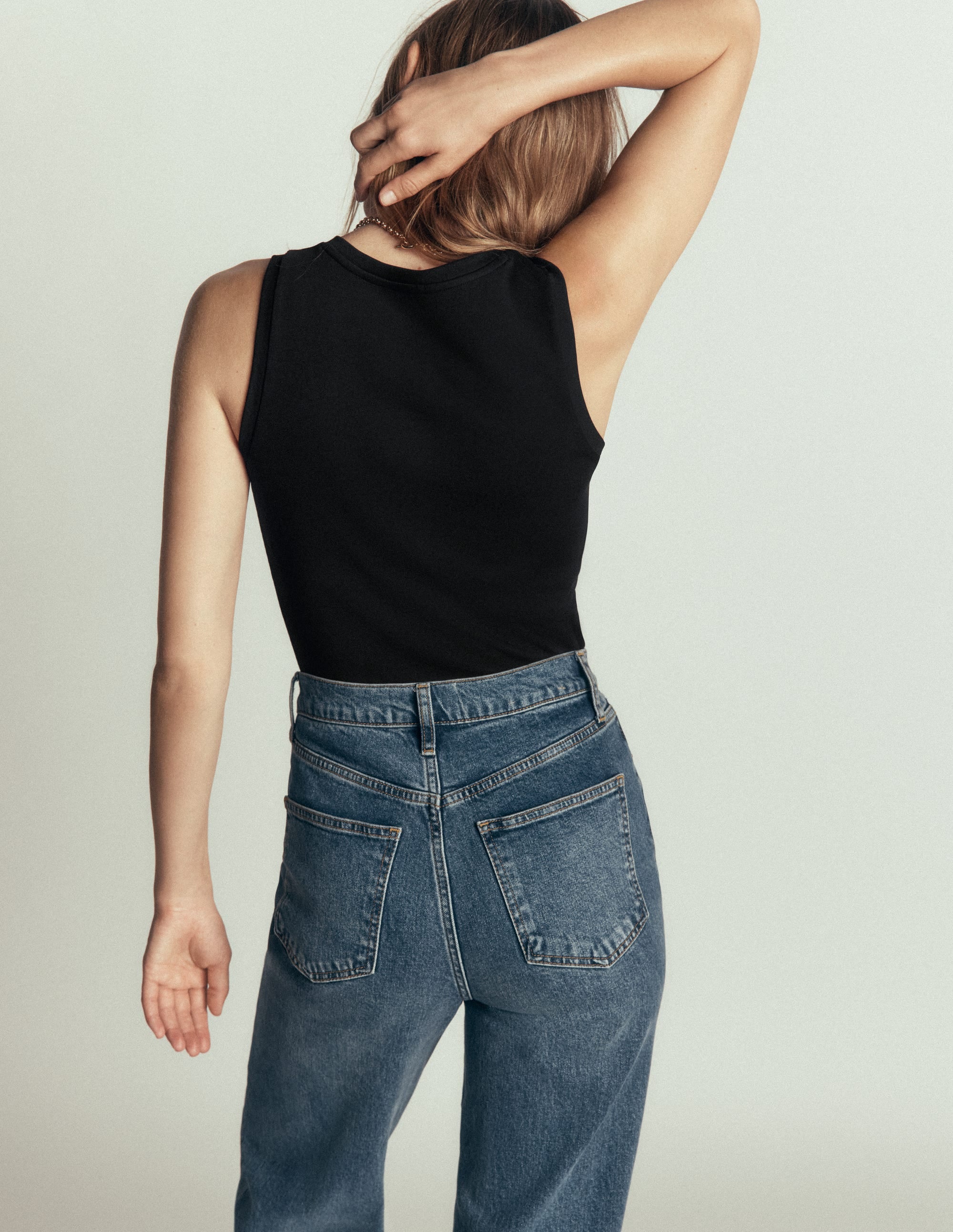Essential V Neck Vest-Black - Image 3