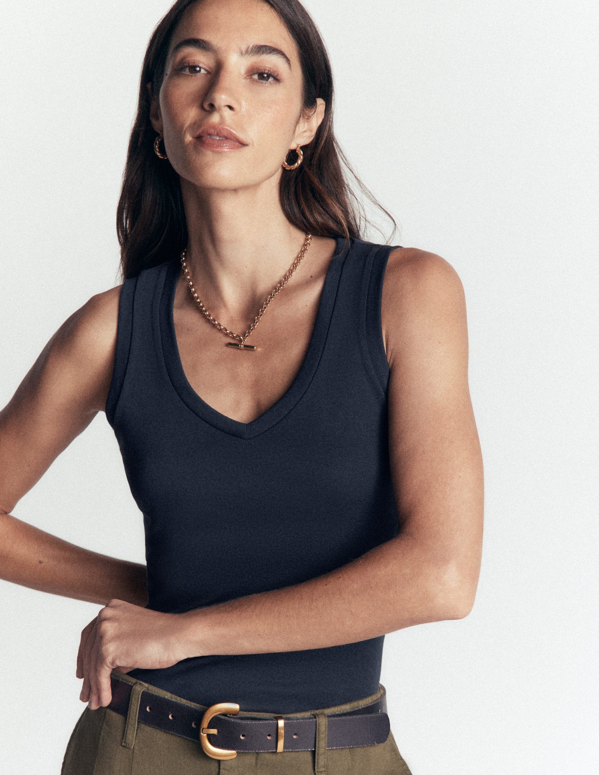 Essential V Neck Vest-Navy-1