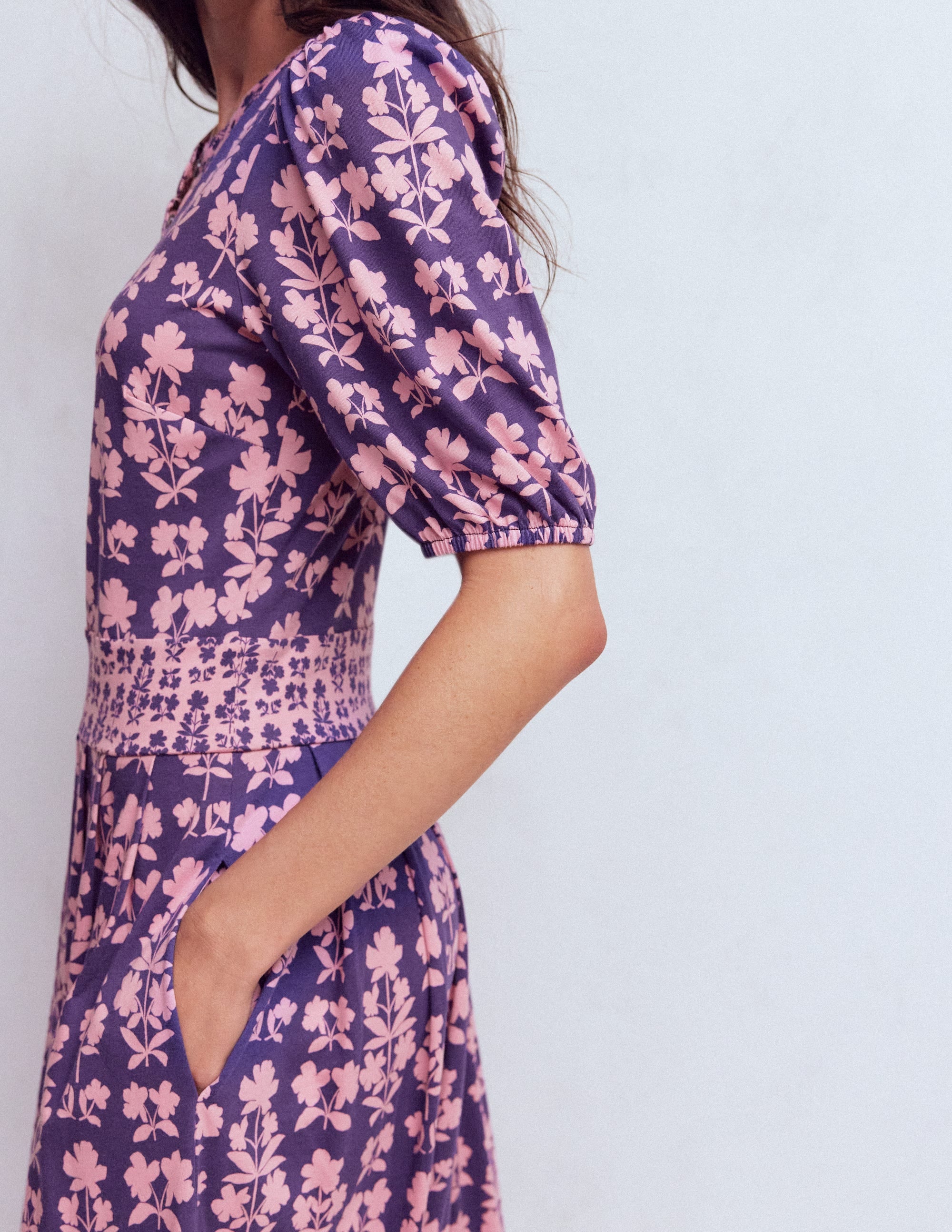 Amber Pleat Jersey Midi Dress-Calla Lilly, Blossom Grove - Image 2